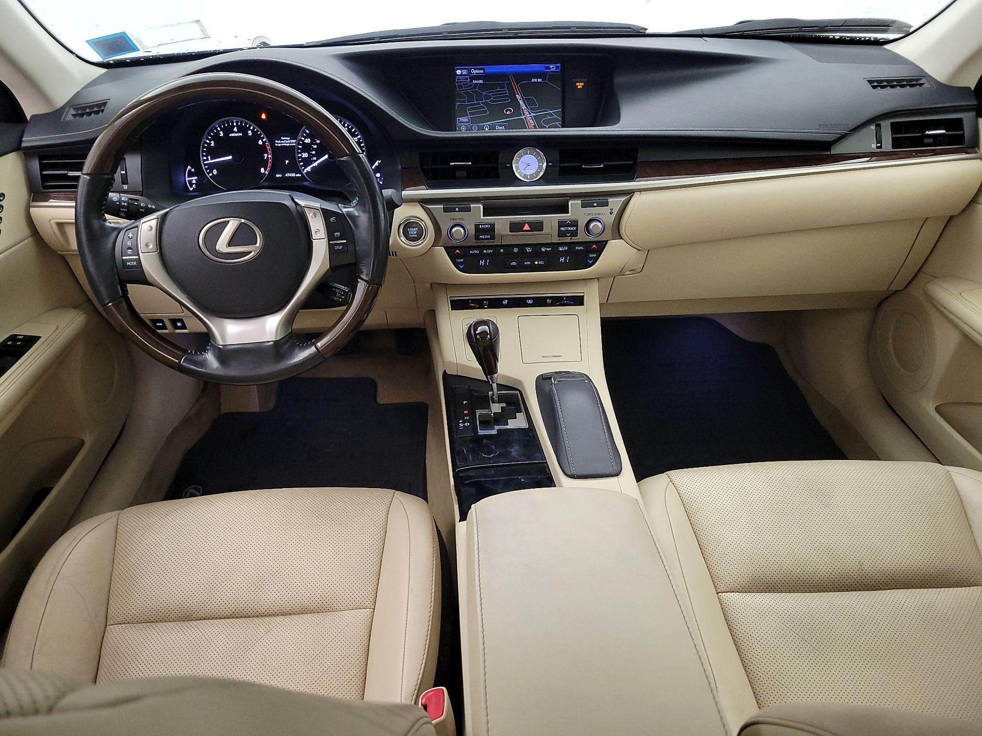 Thumbnail: 2015 Lexus ES - 9