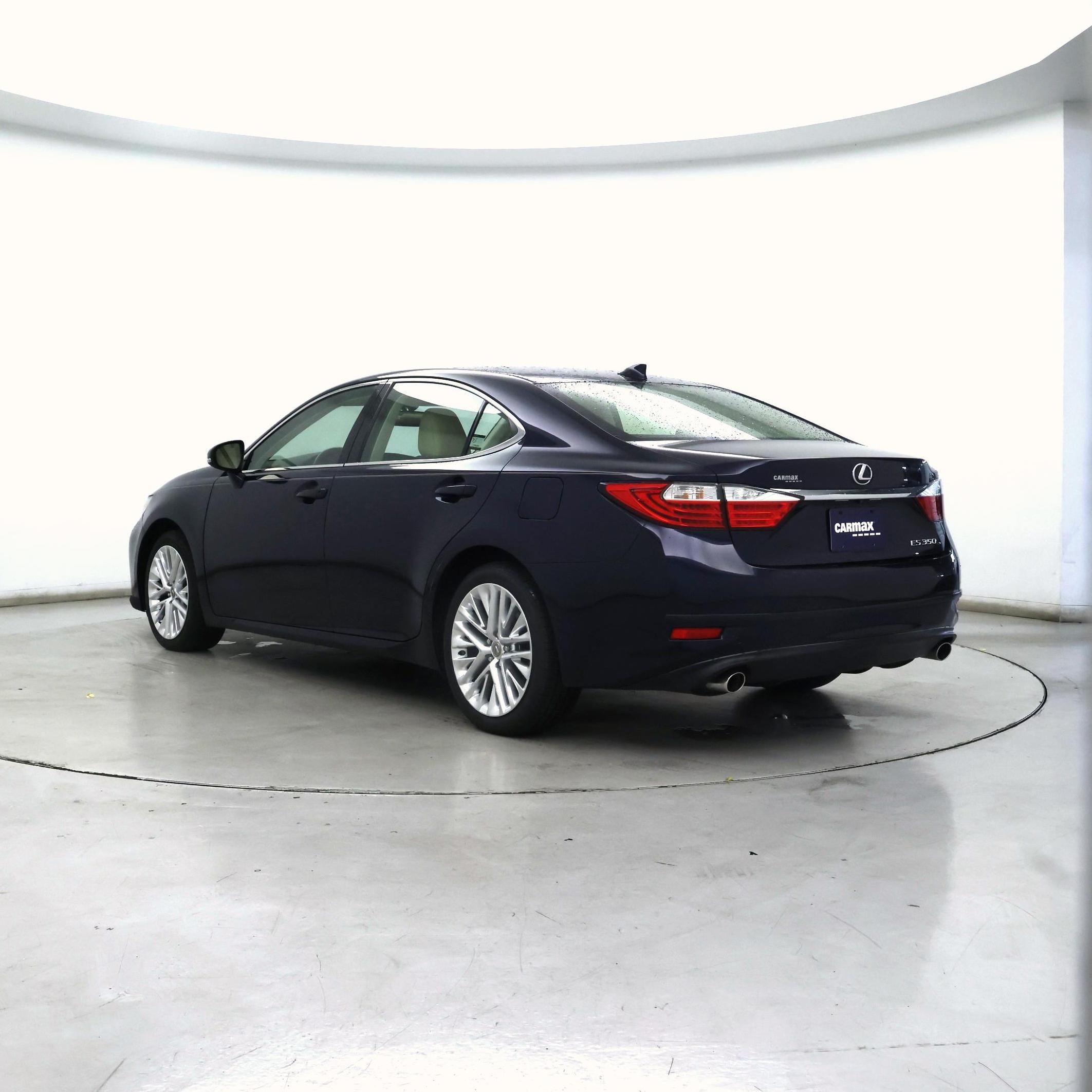 Thumbnail: 2015 Lexus ES - 2