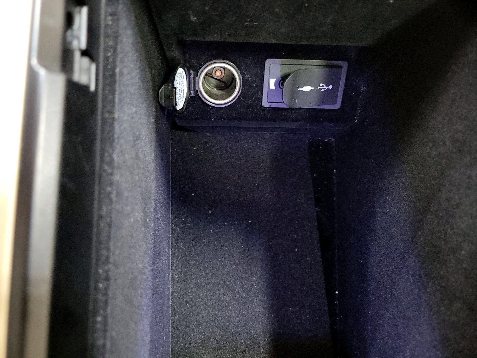 Thumbnail: 2015 Lexus ES - 19