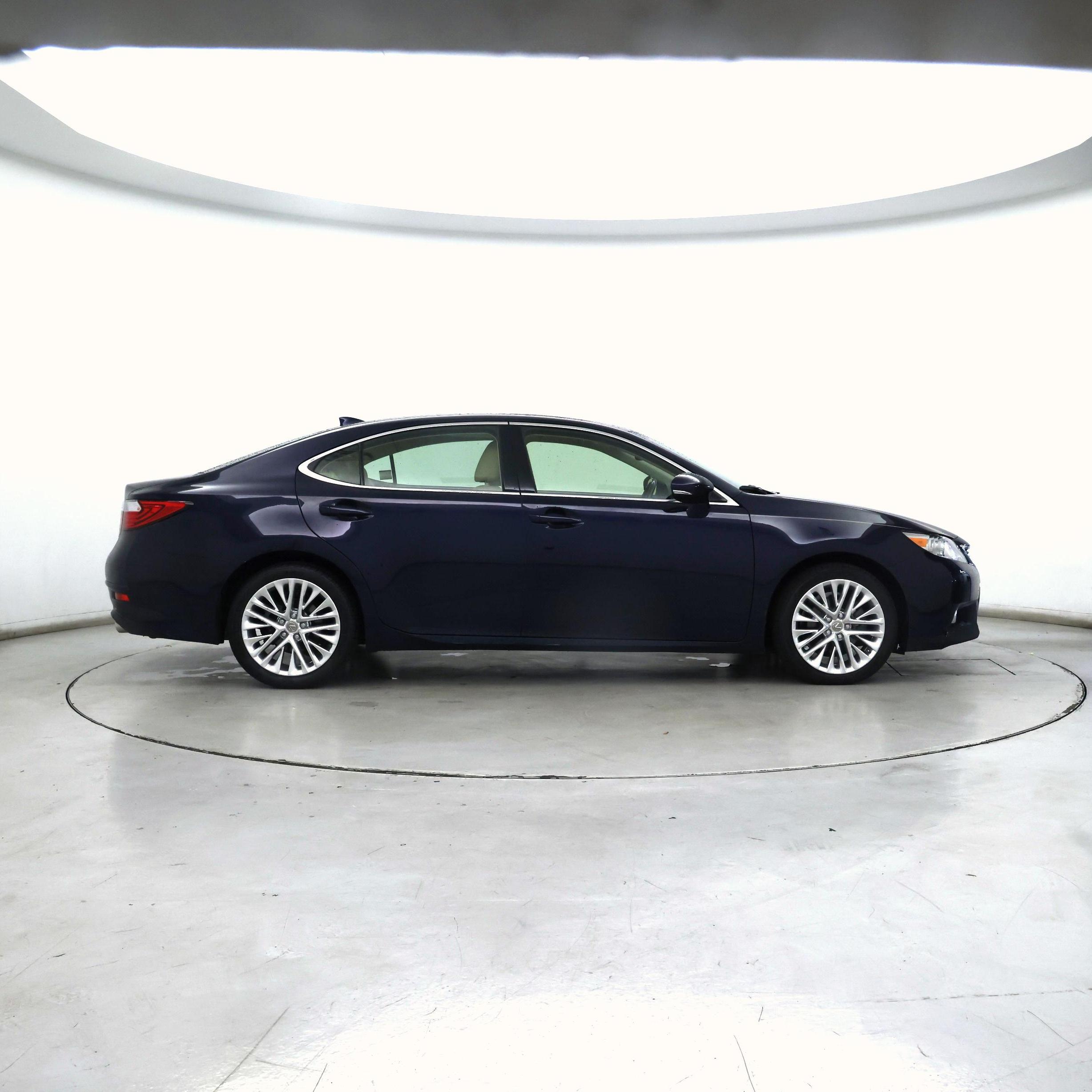 Thumbnail: 2015 Lexus ES - 7