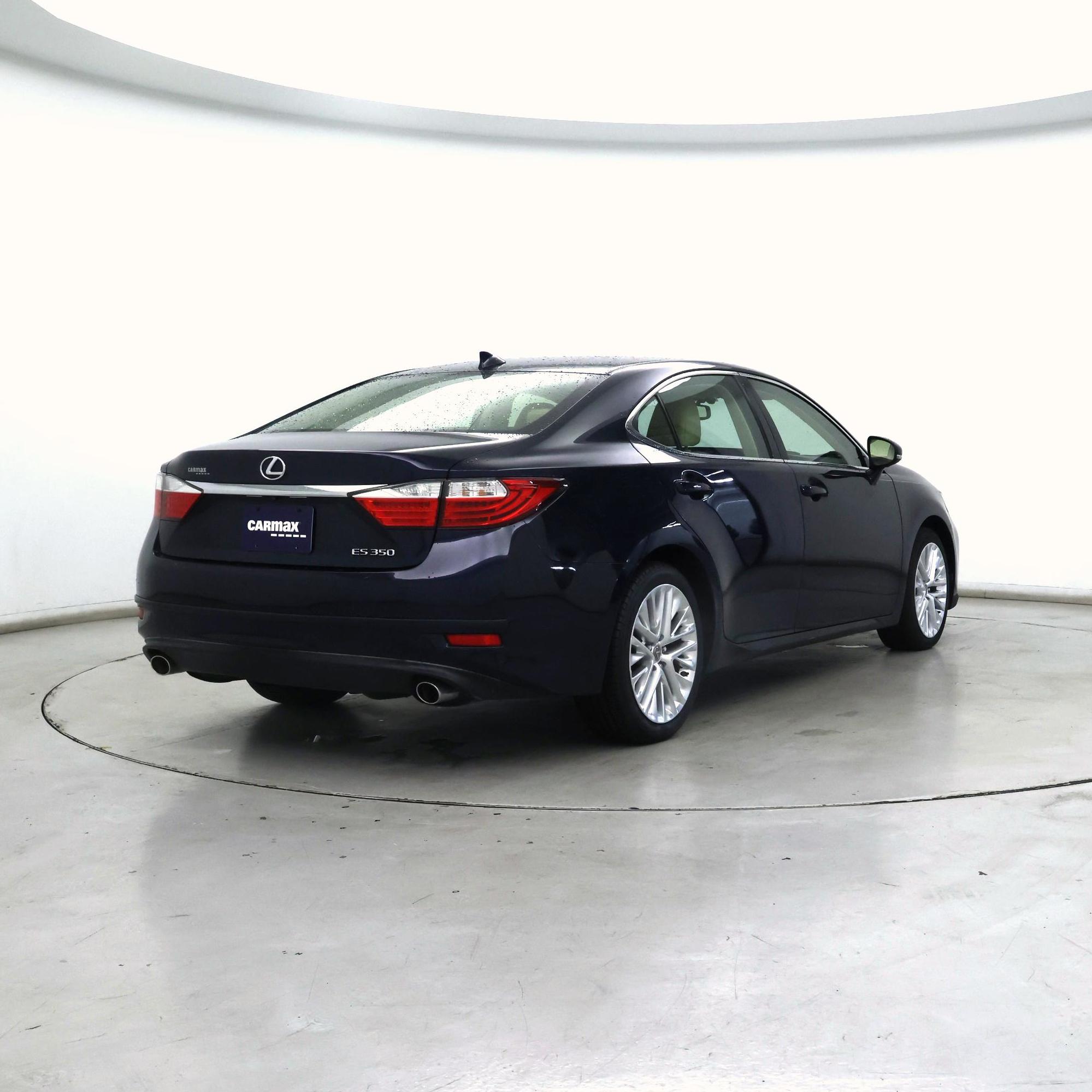 Thumbnail: 2015 Lexus ES - 8