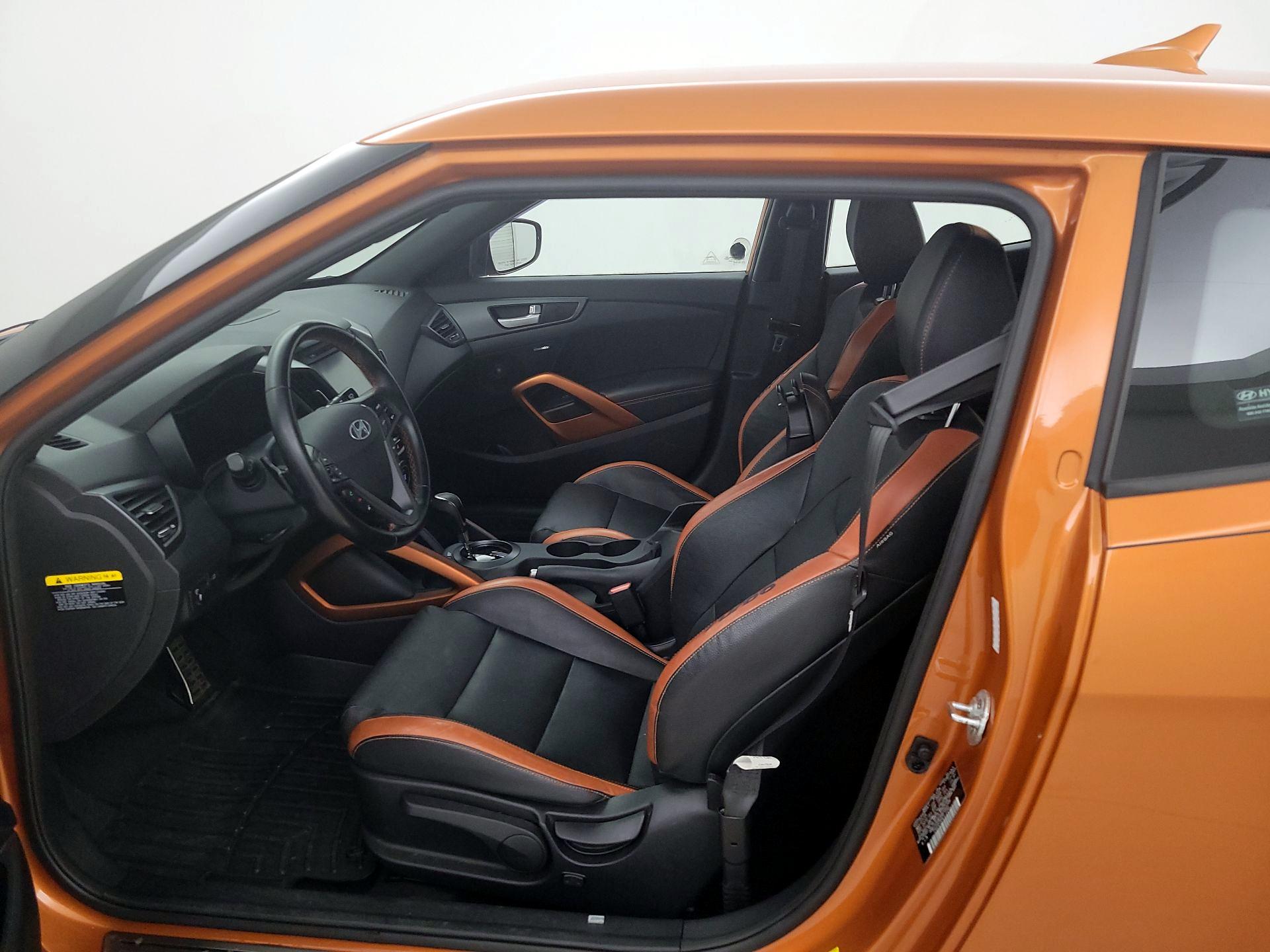 Thumbnail: 2016 Hyundai Veloster - 11