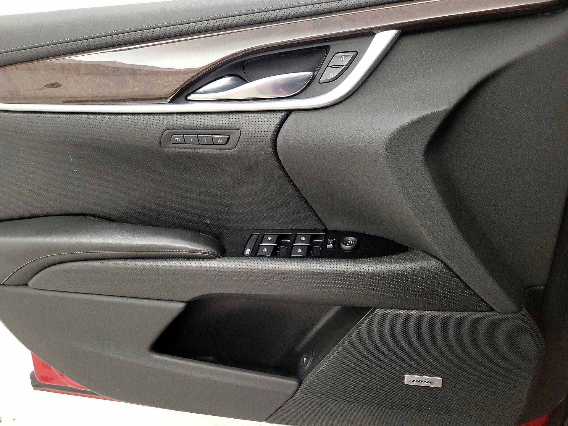 Thumbnail: 2015 Cadillac XTS - 12