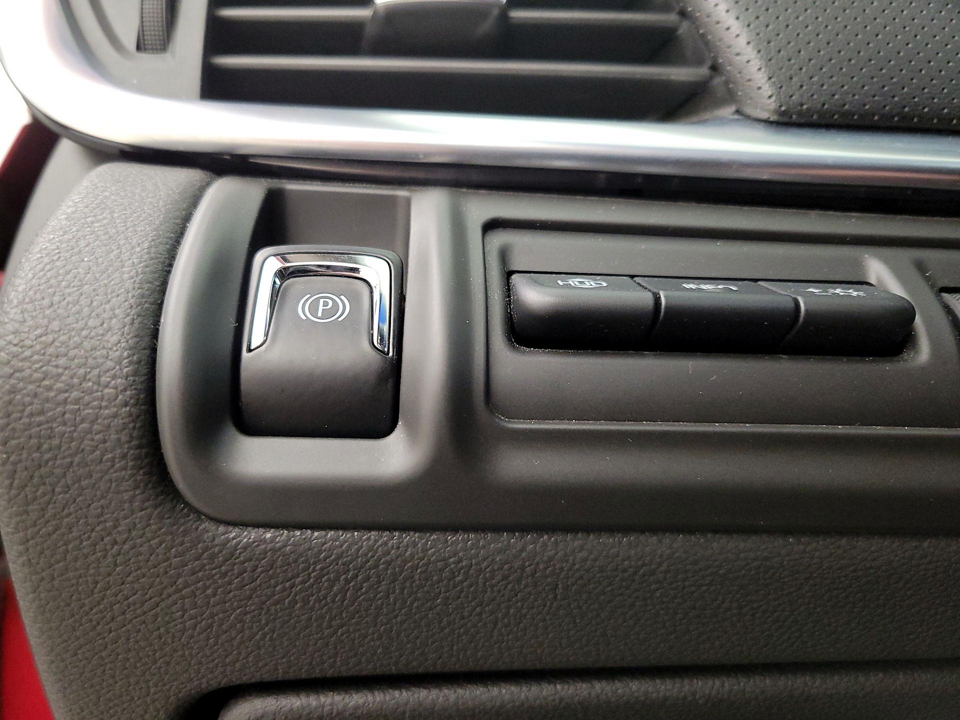 Thumbnail: 2015 Cadillac XTS - 13