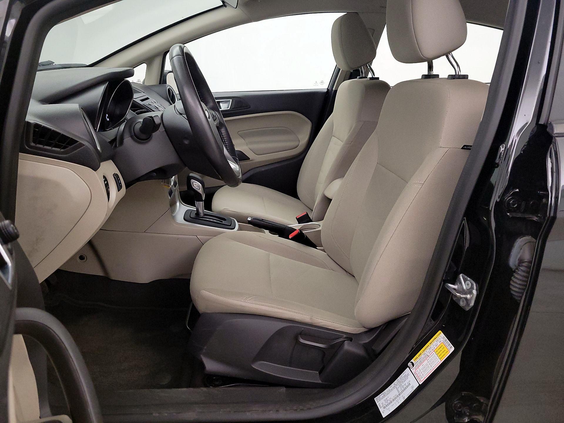 Thumbnail: 2016 Ford Fiesta - 11