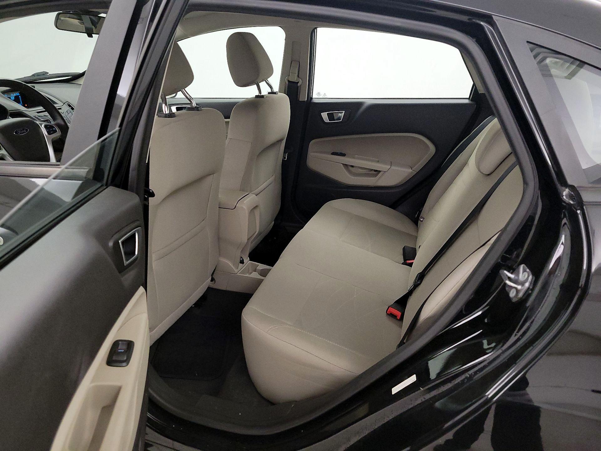 Thumbnail: 2016 Ford Fiesta - 18