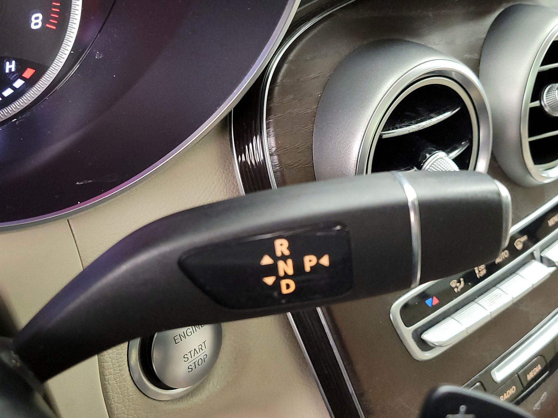 Thumbnail: 2019 Mercedes-Benz GLC - 17