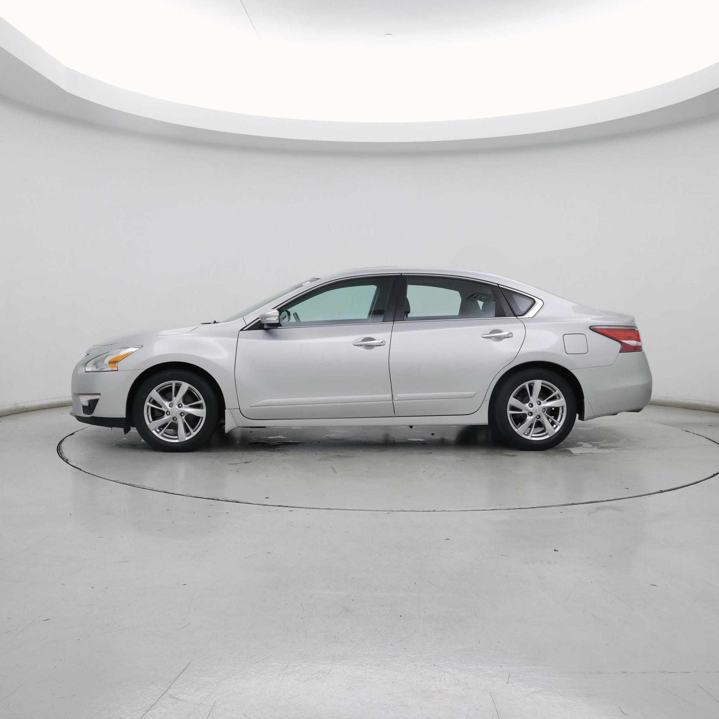 Thumbnail: 2015 Nissan Altima - 3