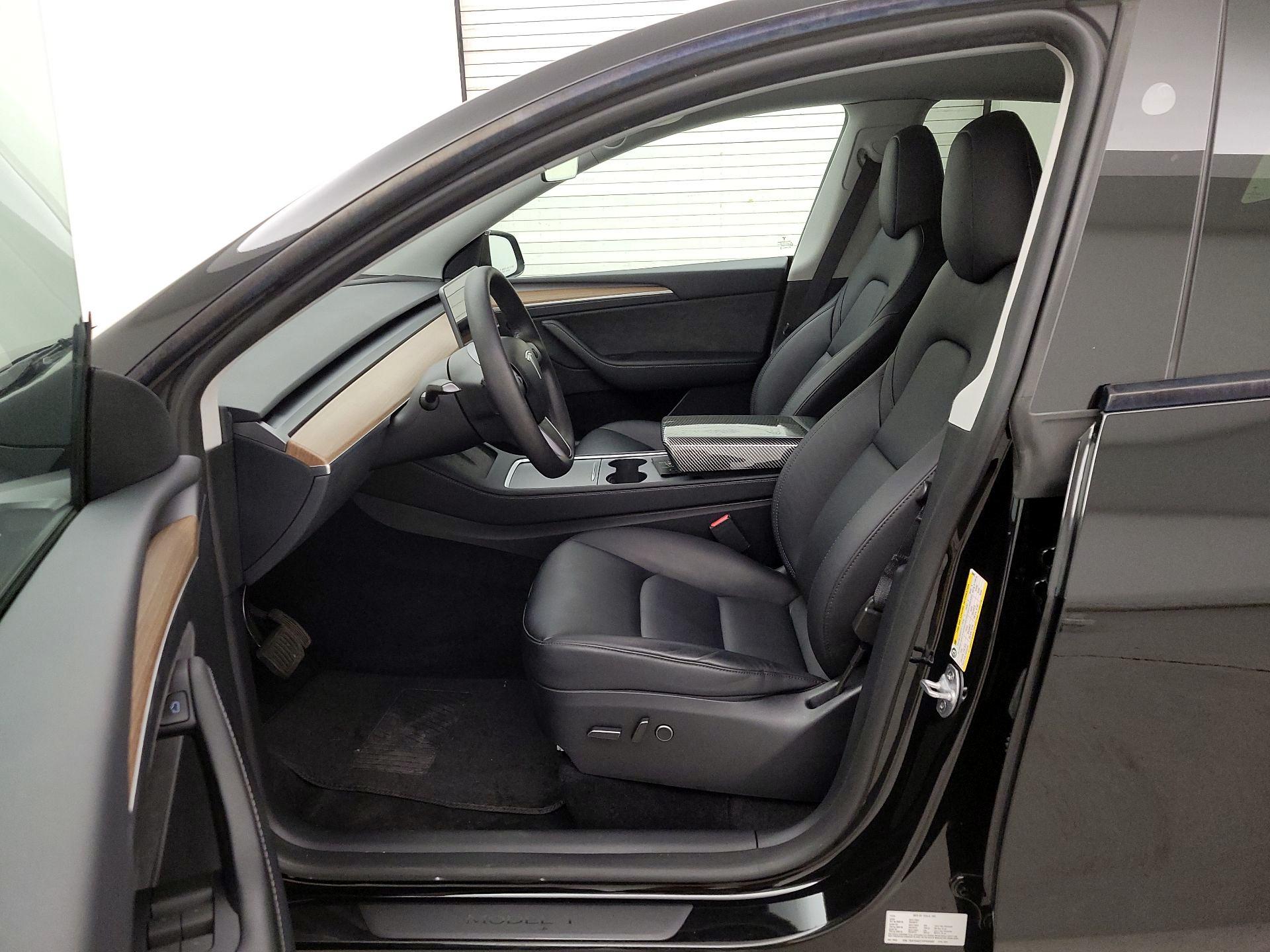 Thumbnail: 2023 Tesla Model Y - 11