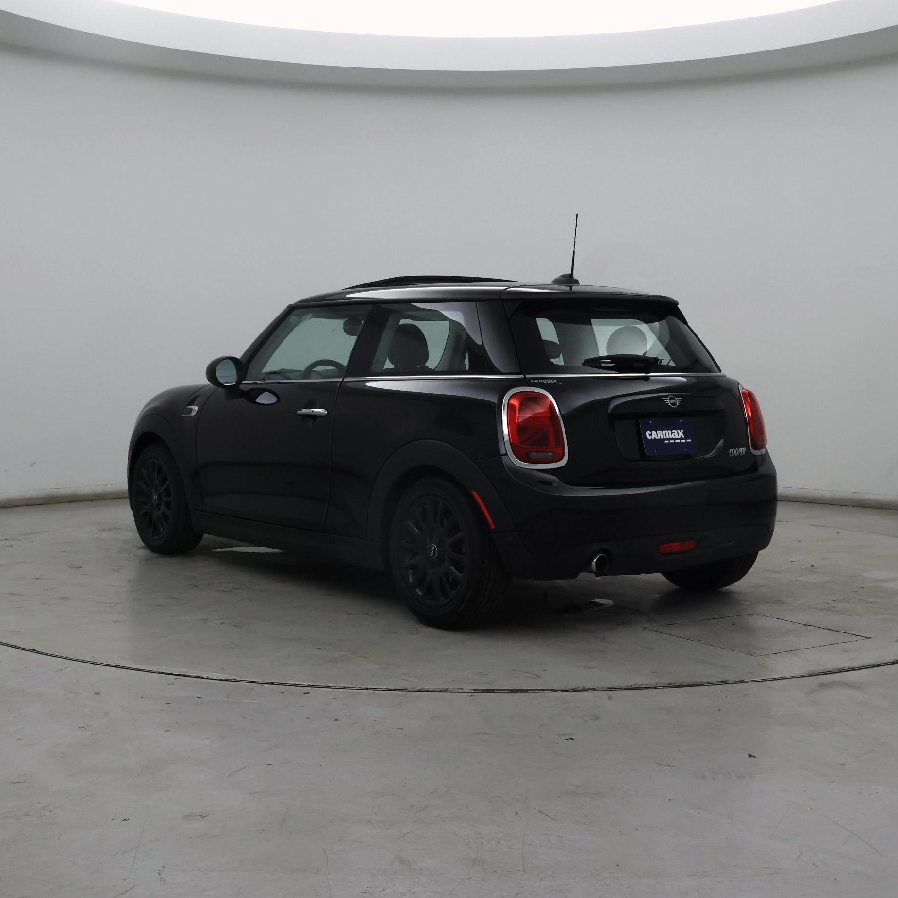 Thumbnail: 2019 MINI Cooper Hardtop - 2