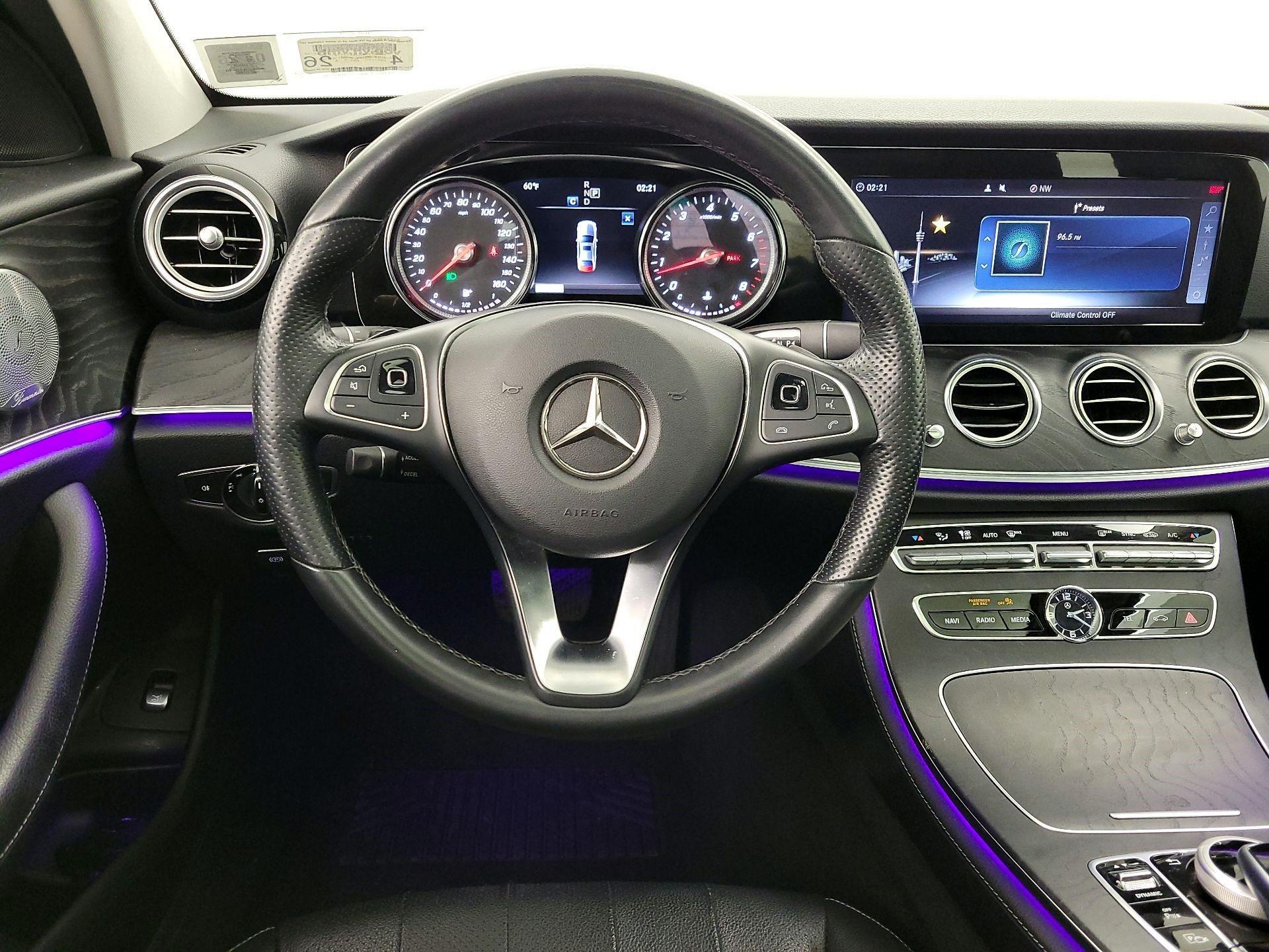 Thumbnail: 2018 Mercedes-Benz E-Class - 10