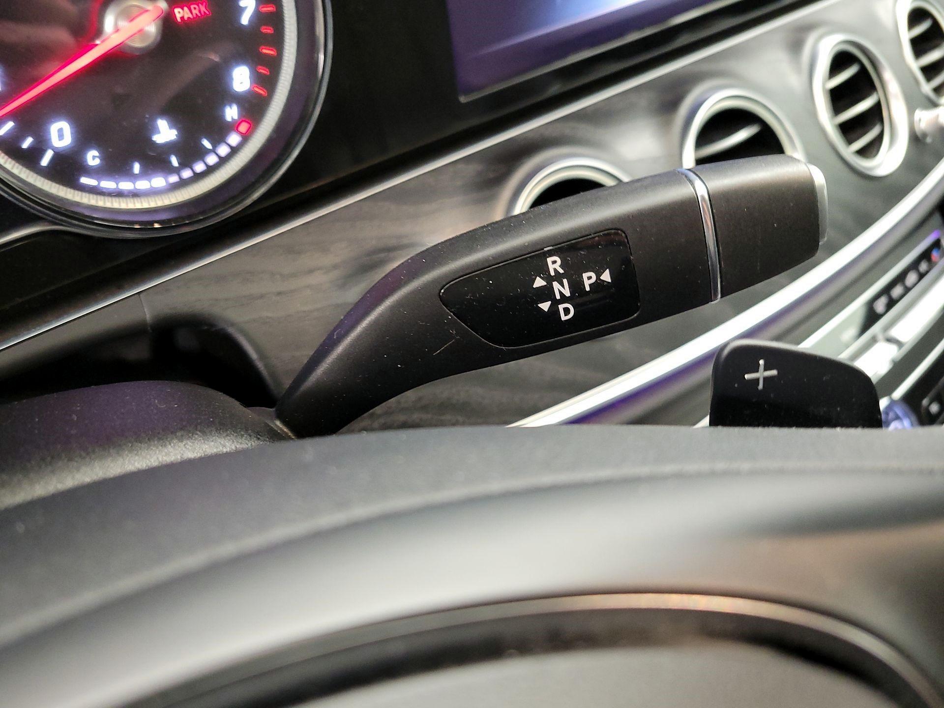 Thumbnail: 2018 Mercedes-Benz E-Class - 17