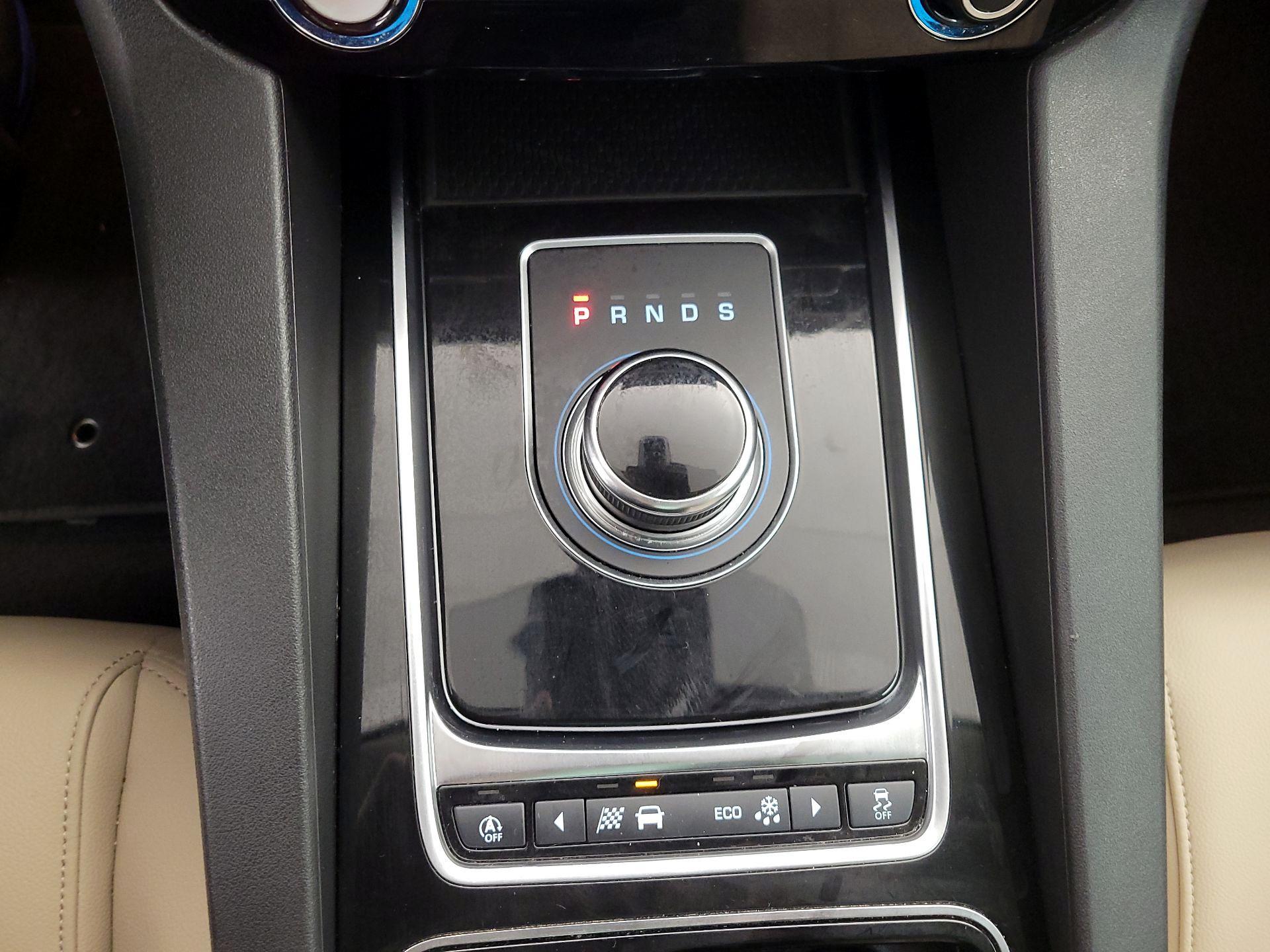 Thumbnail: 2020 Jaguar F-Pace - 18