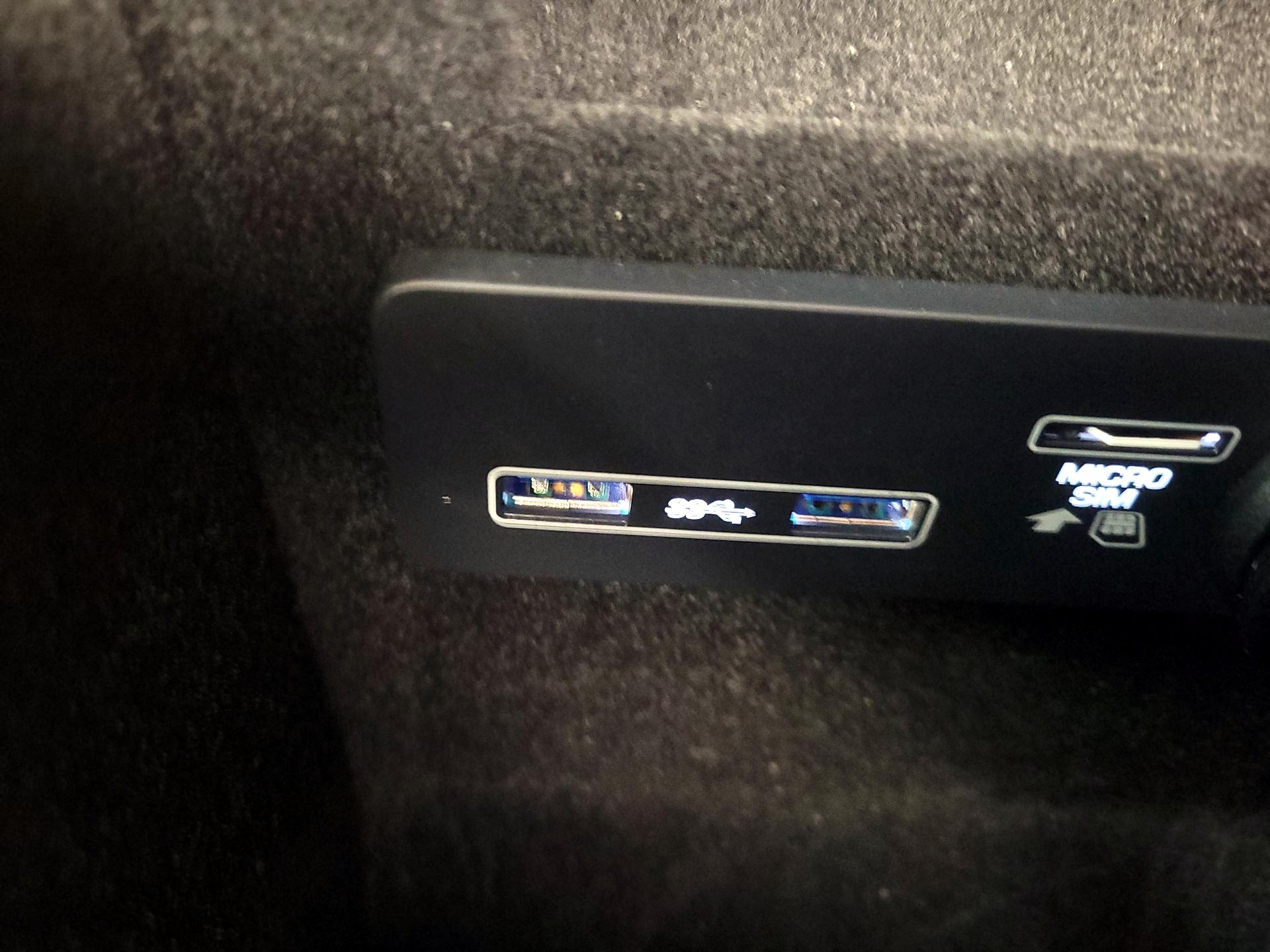 Thumbnail: 2020 Jaguar F-Pace - 19