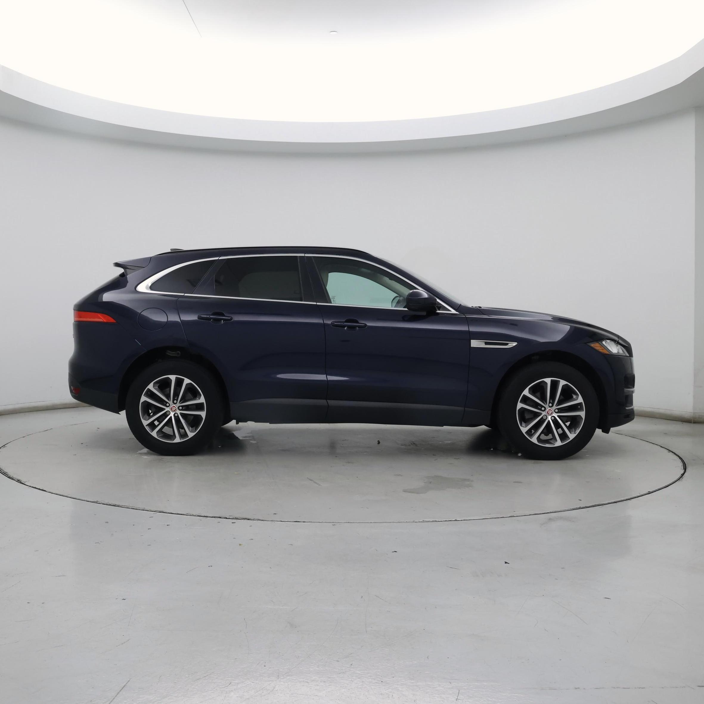 Thumbnail: 2020 Jaguar F-Pace - 7
