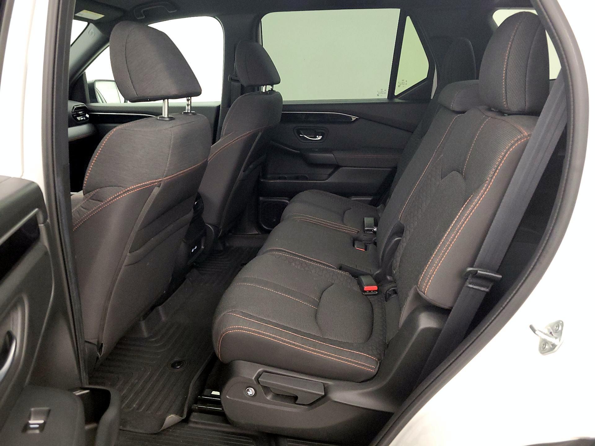 Thumbnail: 2023 Honda Pilot - 18