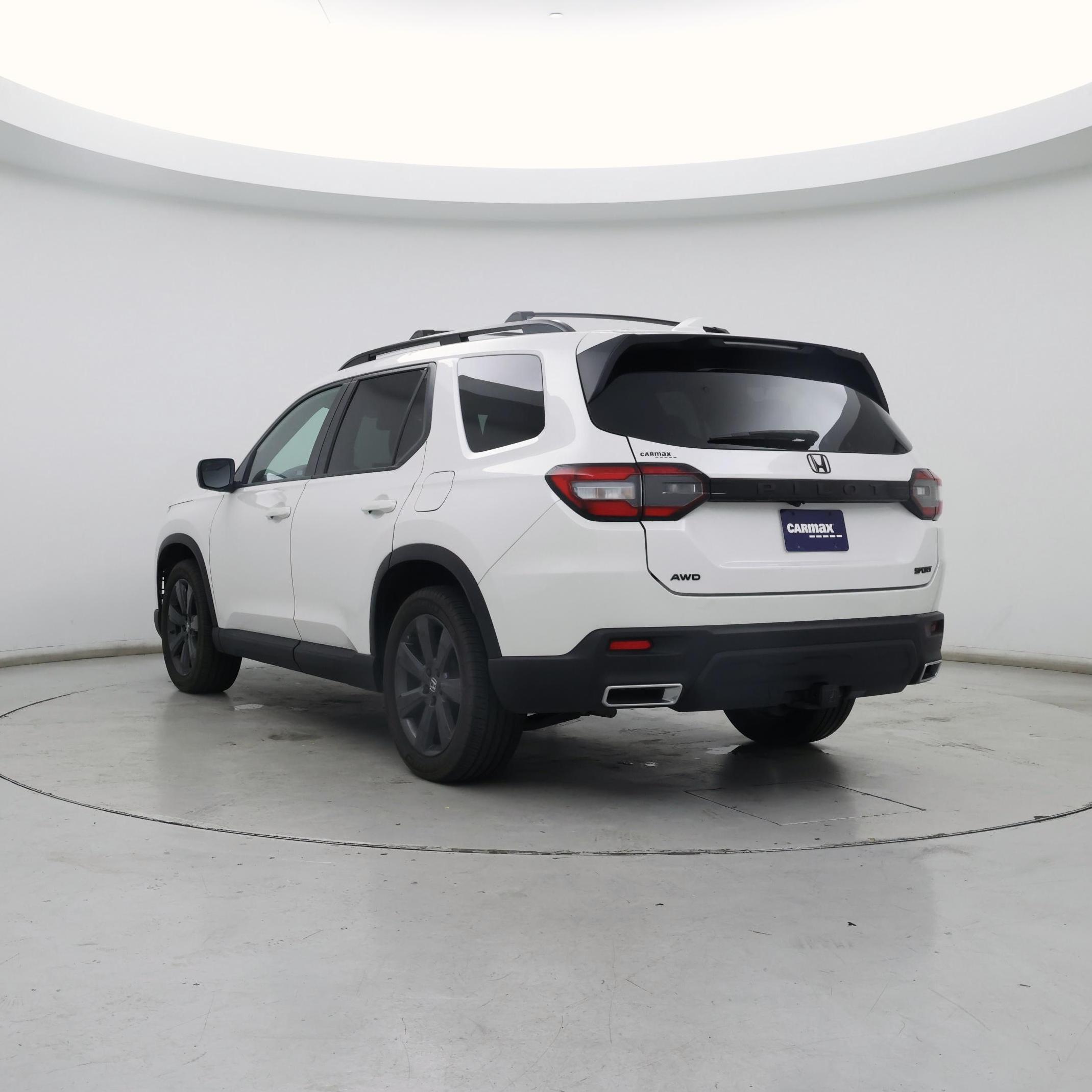 Thumbnail: 2023 Honda Pilot - 2