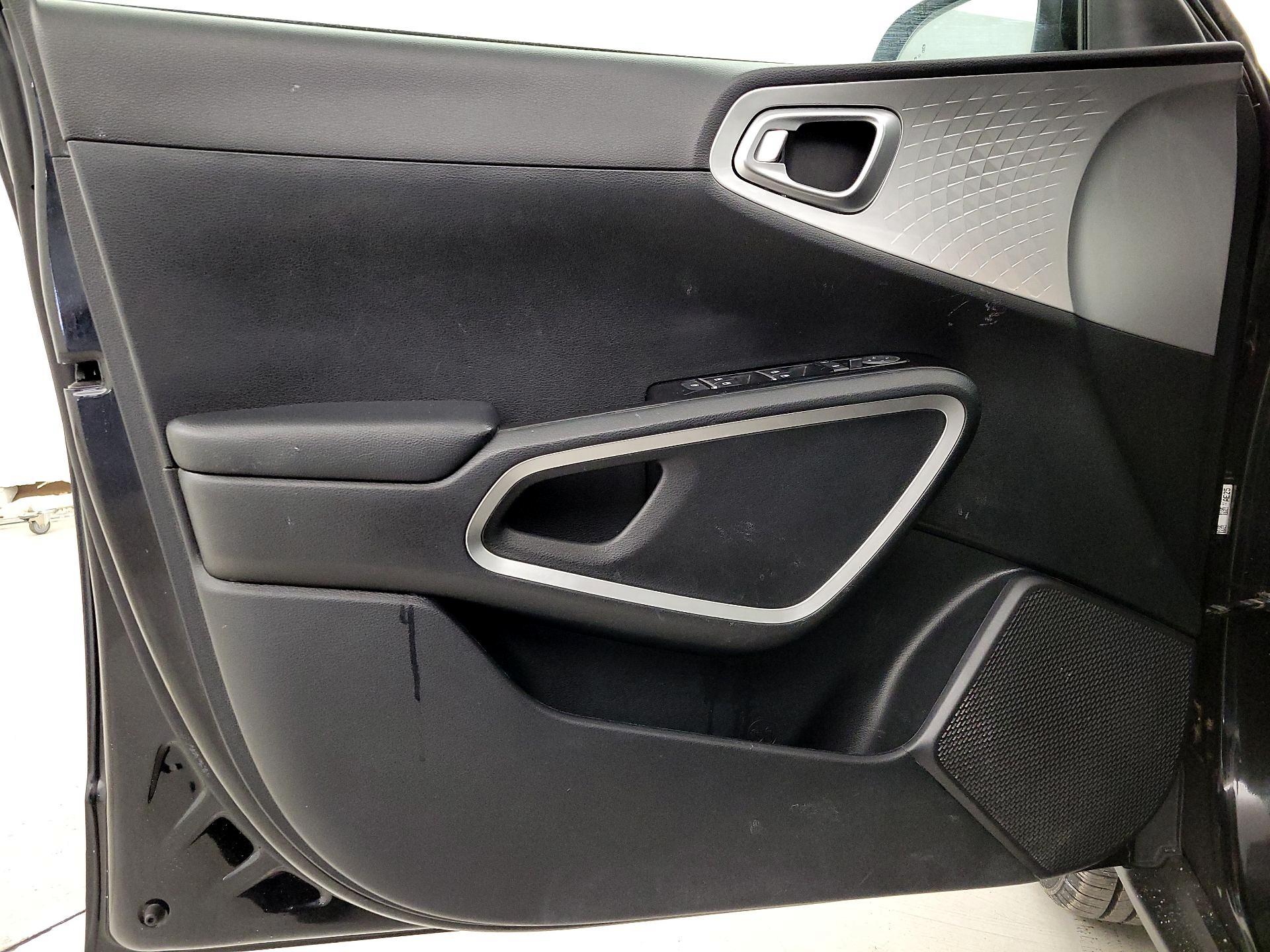 Thumbnail: 2023 Kia Soul - 12