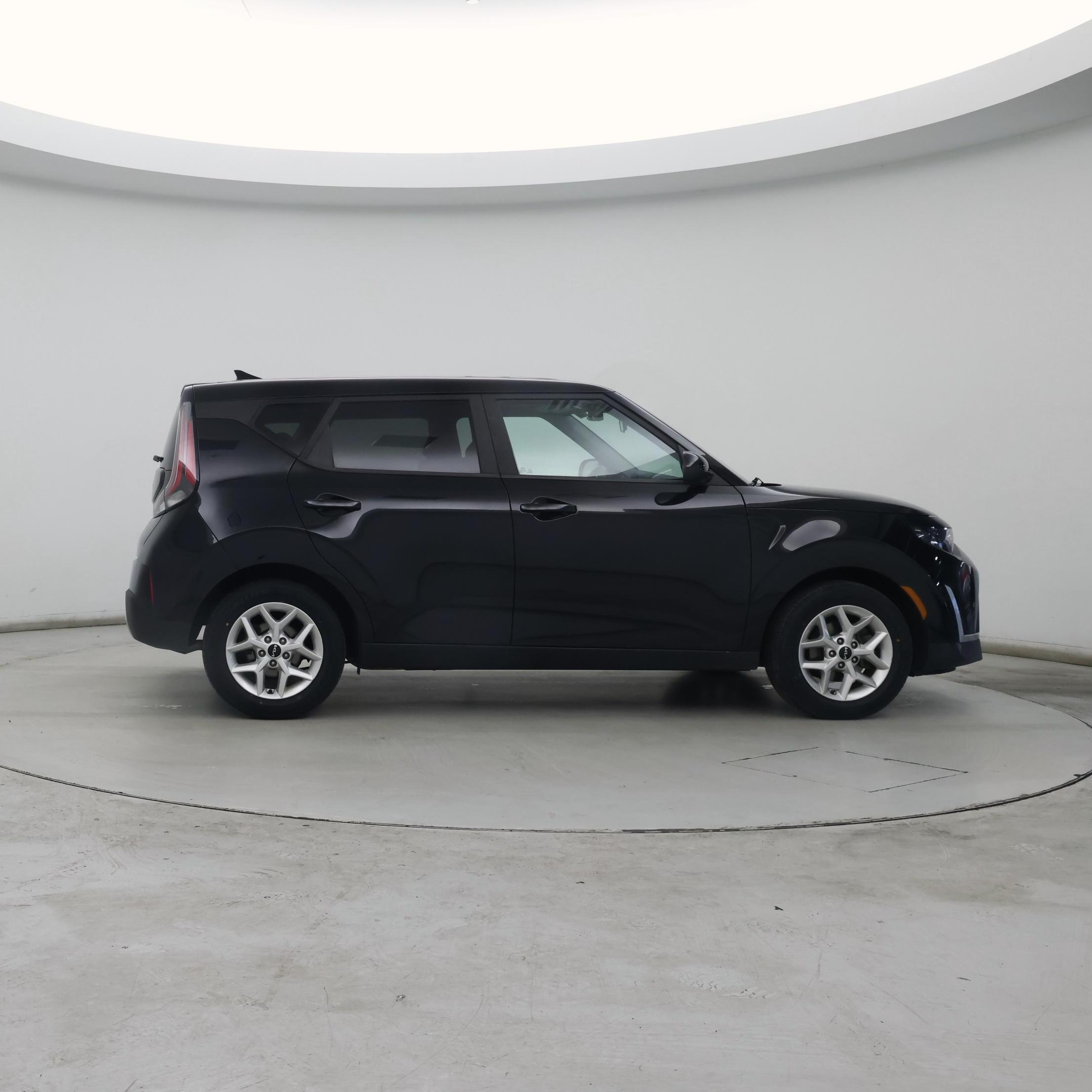 Thumbnail: 2023 Kia Soul - 7