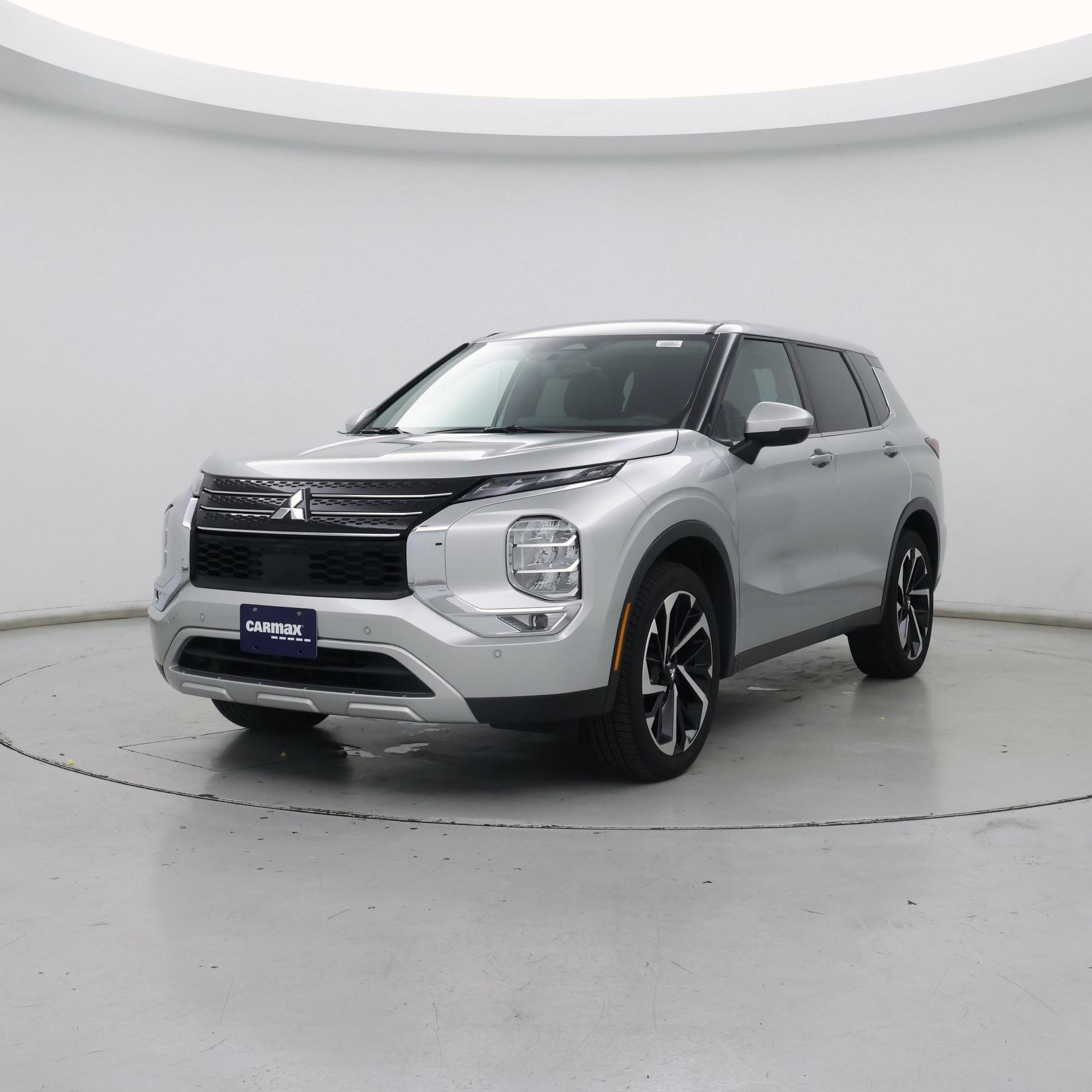 Thumbnail: 2024 Mitsubishi Outlander - 4