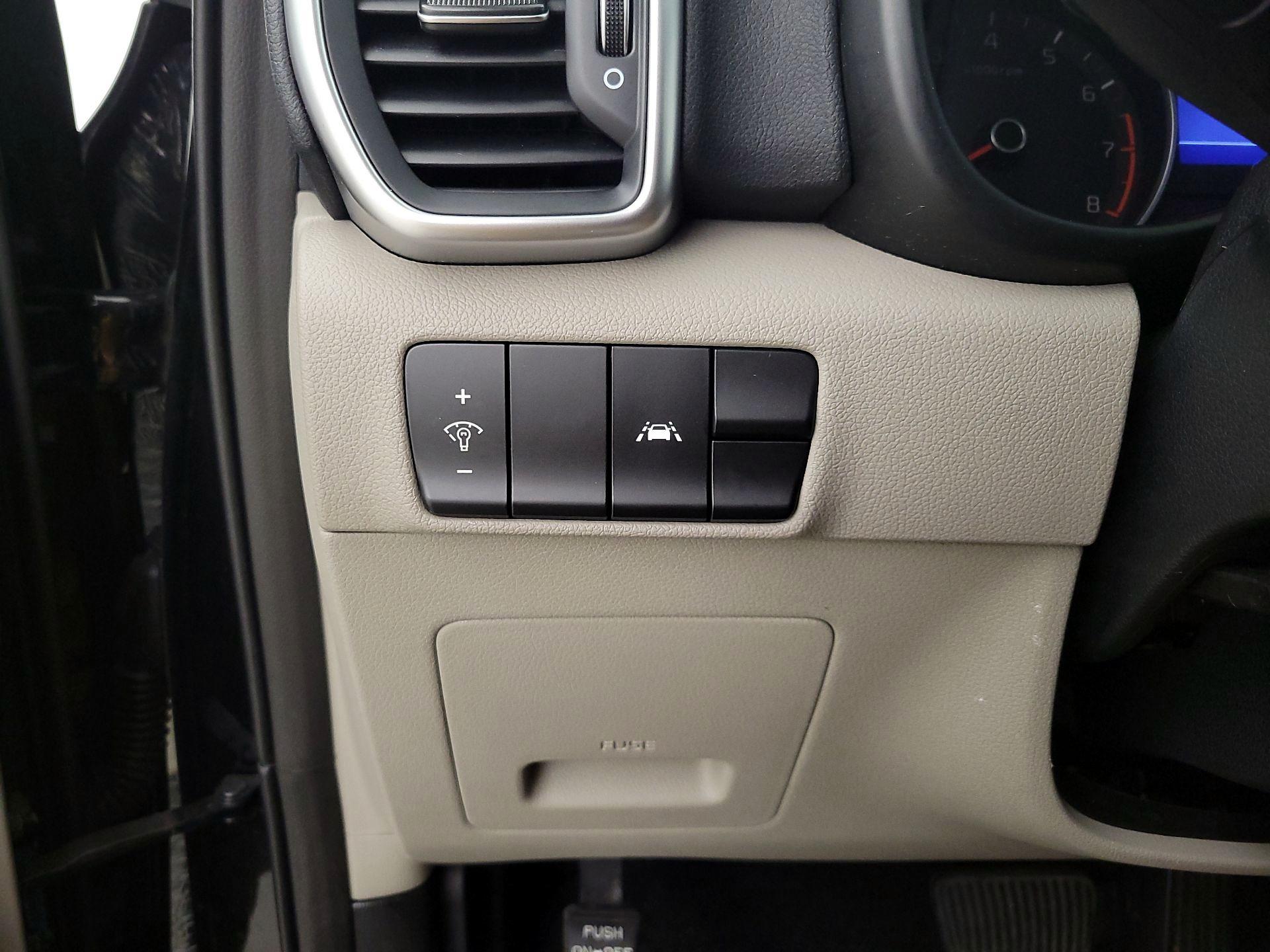 Thumbnail: 2020 Kia Sportage - 13