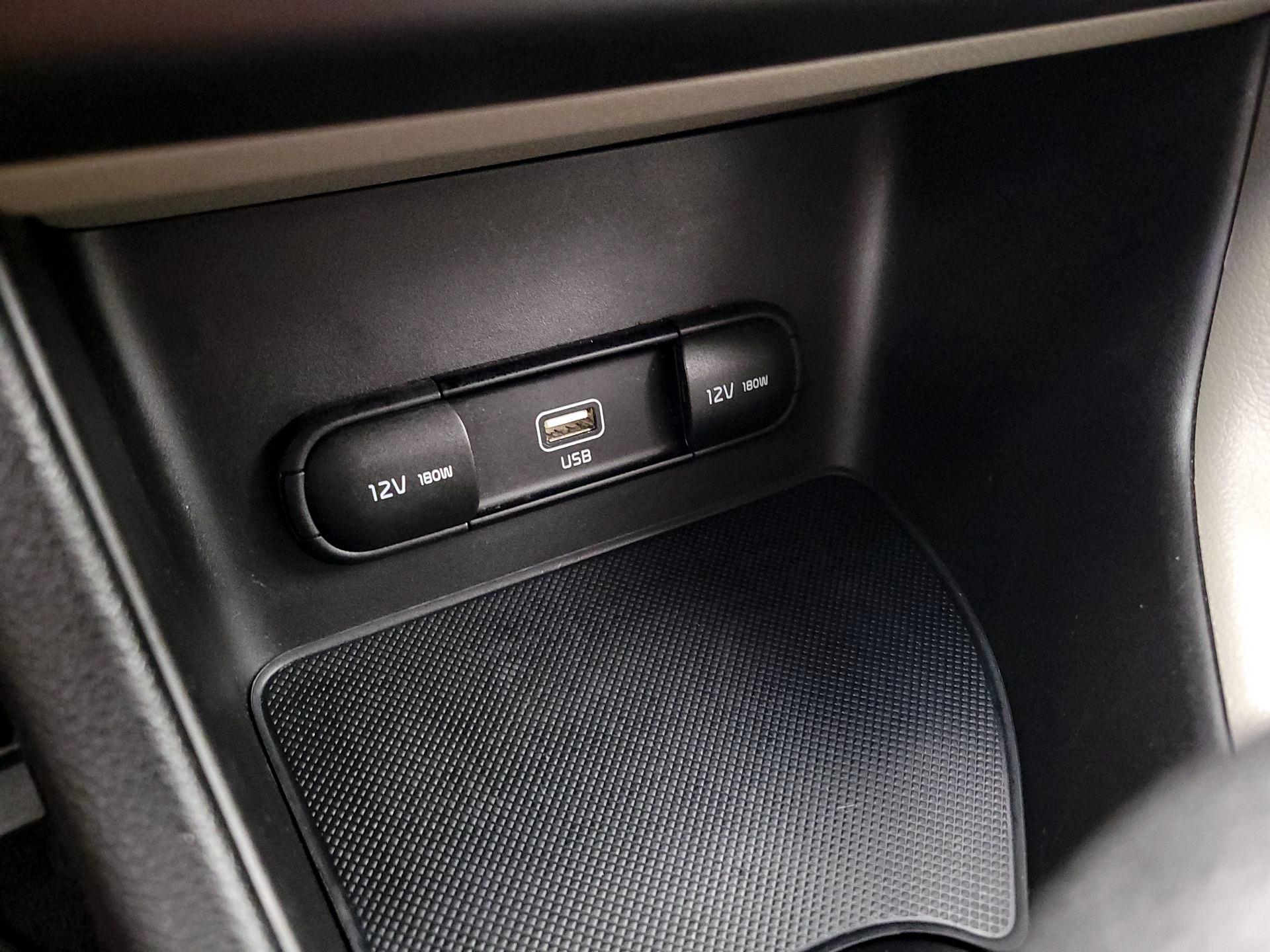 Thumbnail: 2020 Kia Sportage - 18