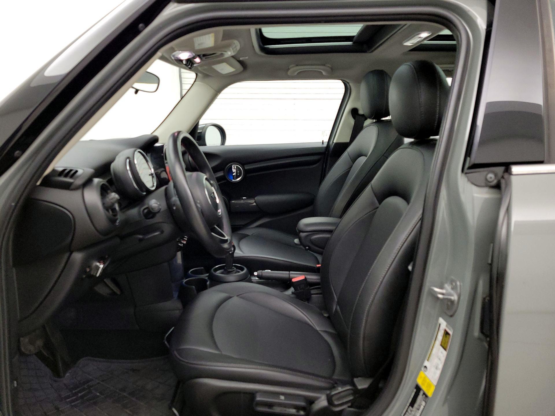 Thumbnail: 2020 MINI Cooper Hardtop - 11