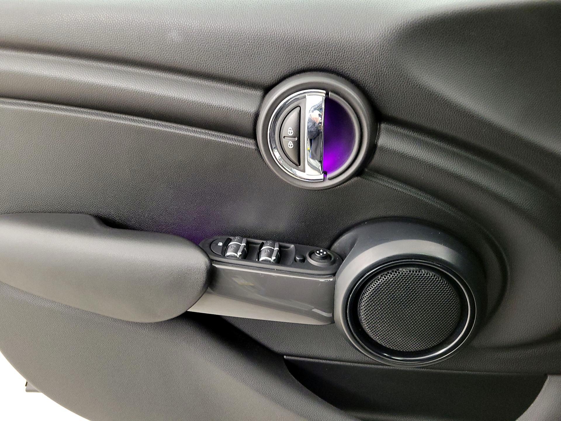 Thumbnail: 2020 MINI Cooper Hardtop - 12