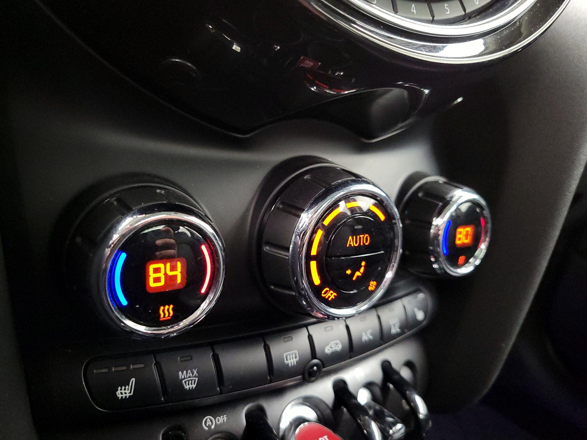 Thumbnail: 2020 MINI Cooper Hardtop - 16