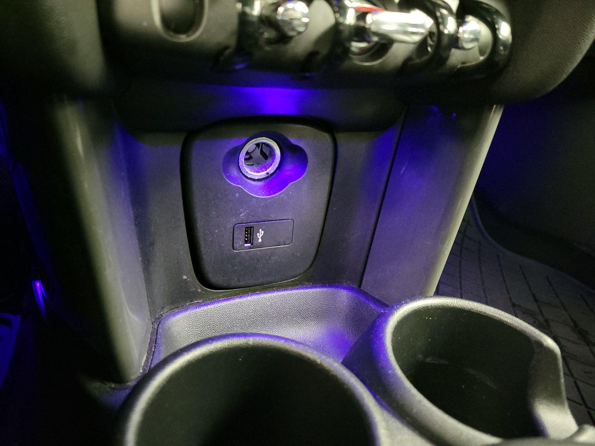 Thumbnail: 2020 MINI Cooper Hardtop - 18