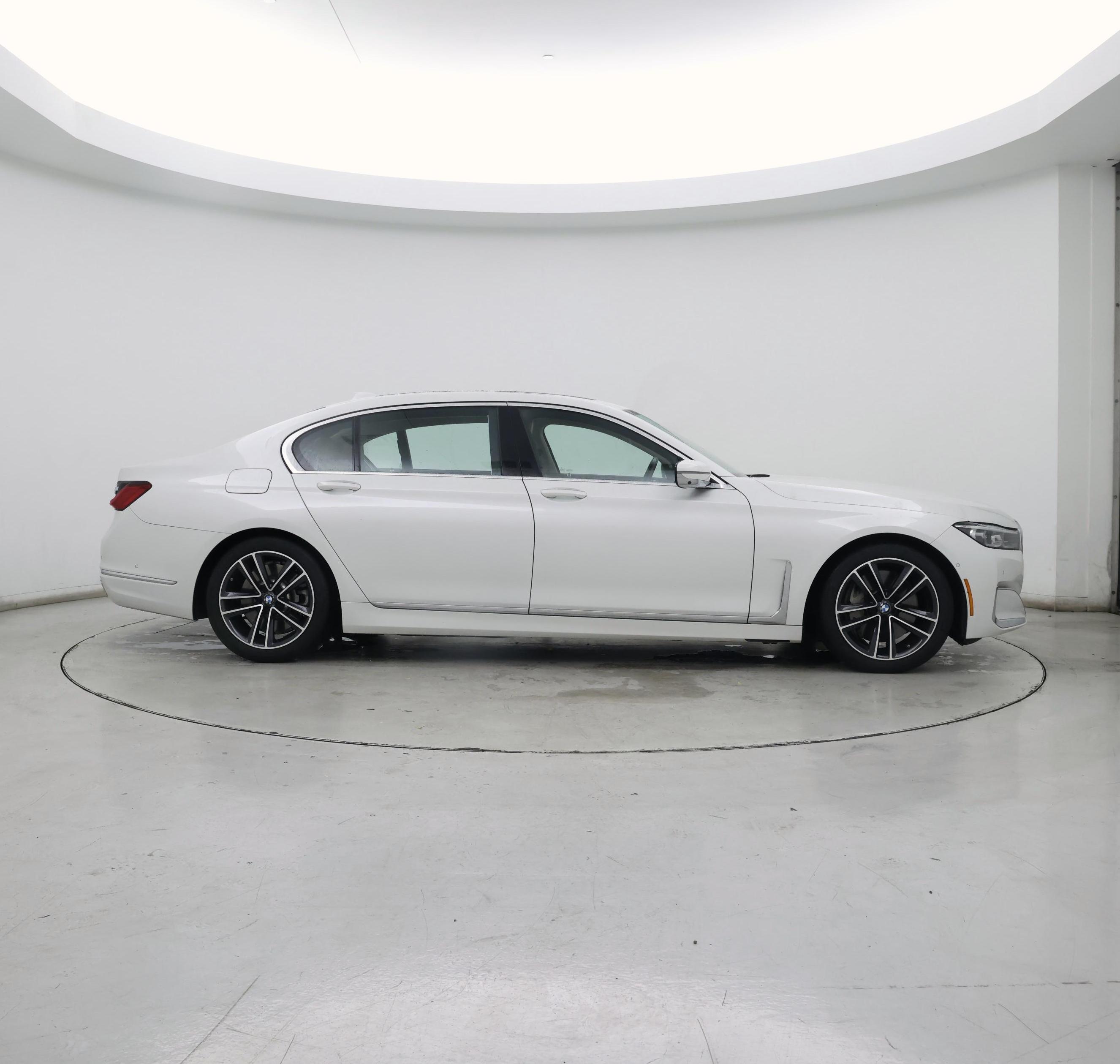 Thumbnail: 2020 BMW 7 Series - 7