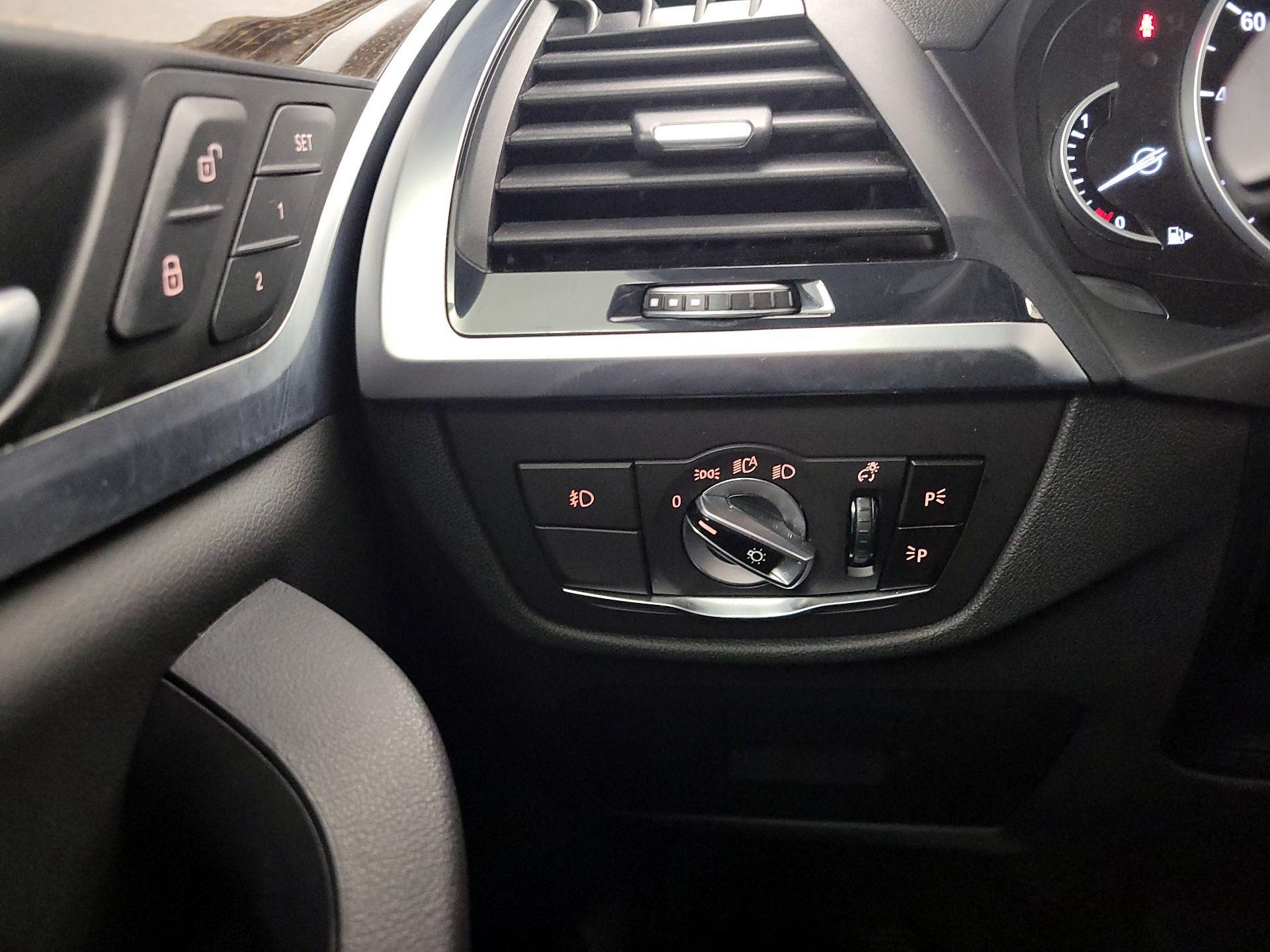 Thumbnail: 2019 BMW X3 - 13