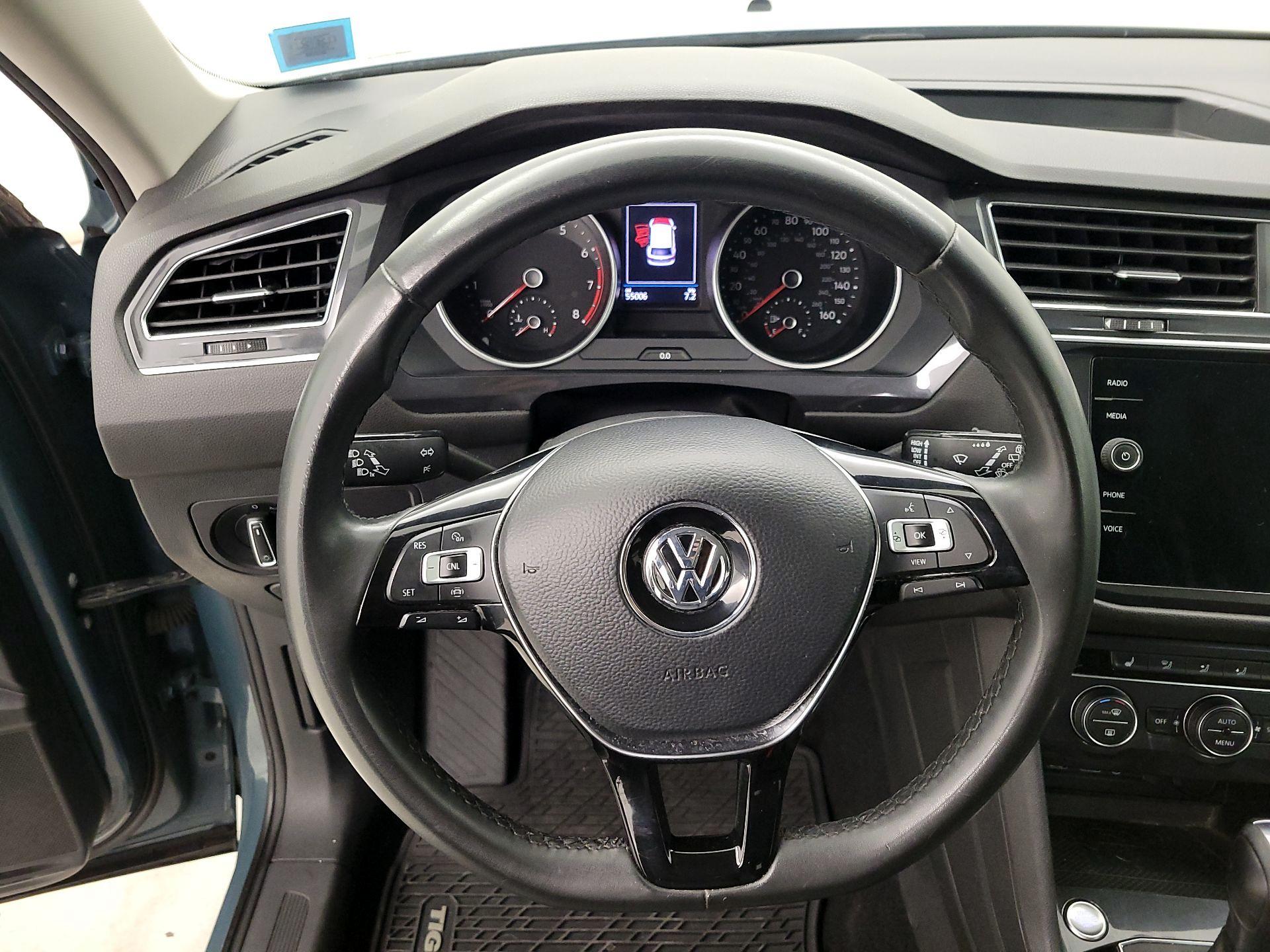 Thumbnail: 2020 Volkswagen Tiguan - 10