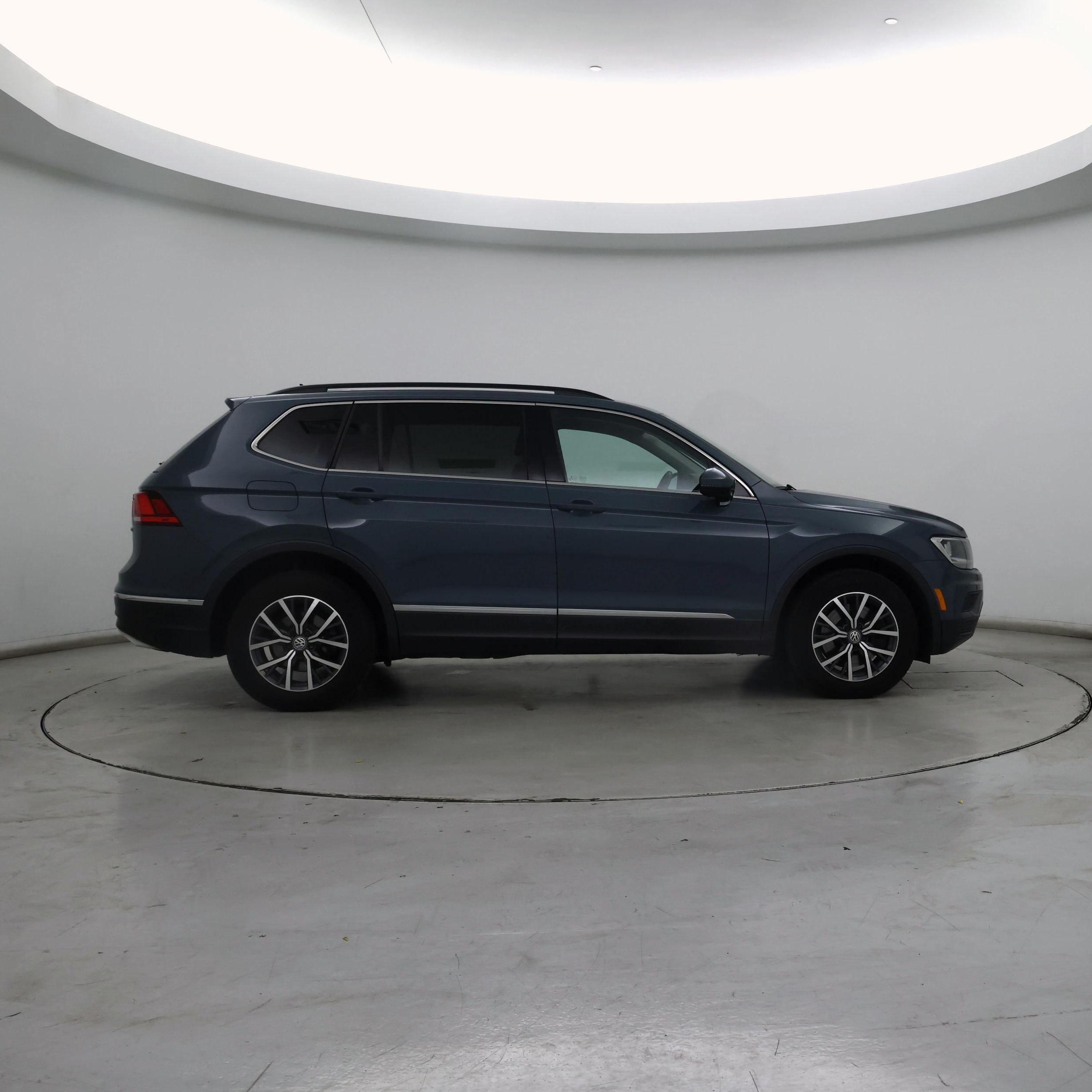Thumbnail: 2020 Volkswagen Tiguan - 7