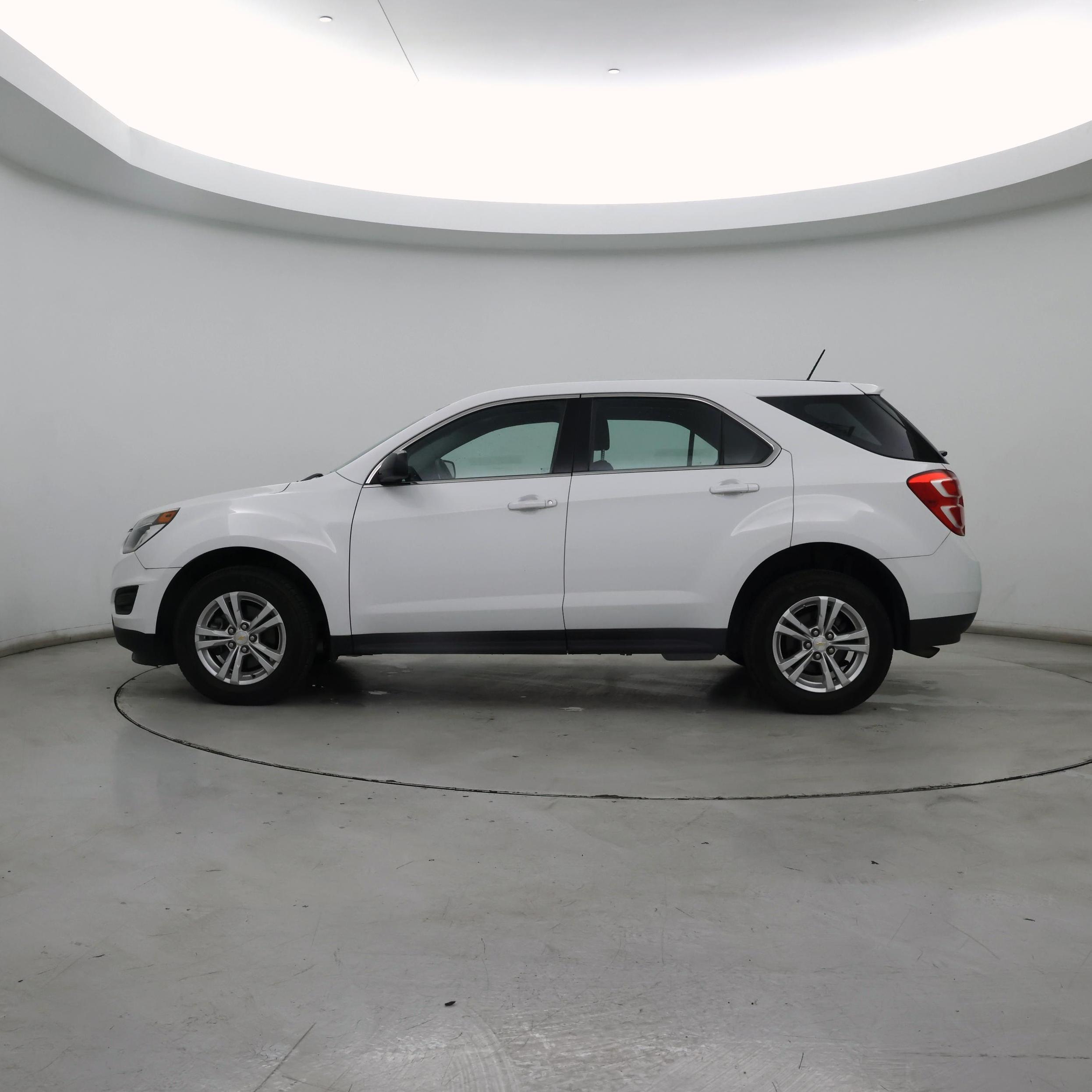 Thumbnail: 2016 Chevrolet Equinox - 3