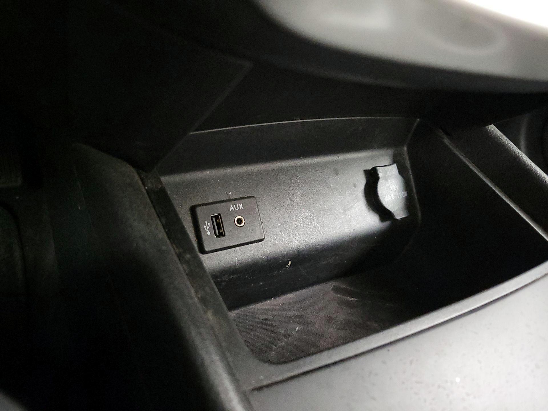 Thumbnail: 2016 Nissan Altima - 18