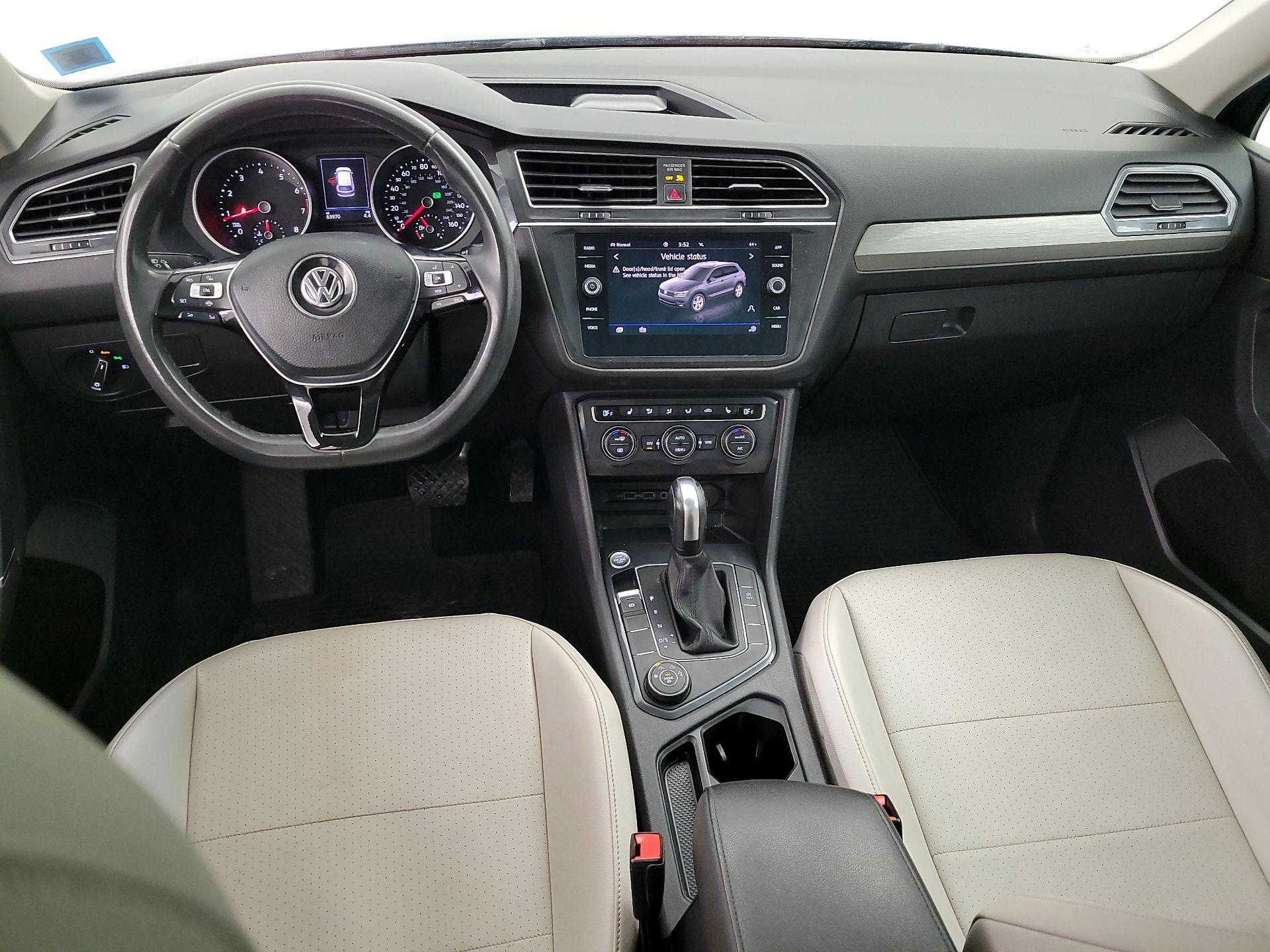 Thumbnail: 2020 Volkswagen Tiguan - 9