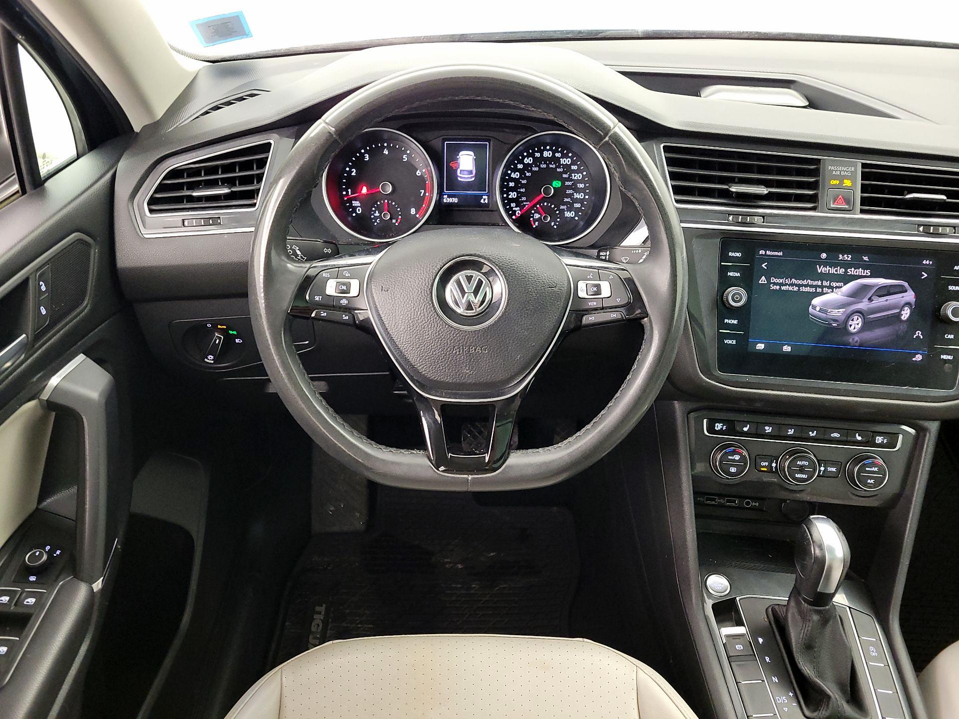 Thumbnail: 2020 Volkswagen Tiguan - 10