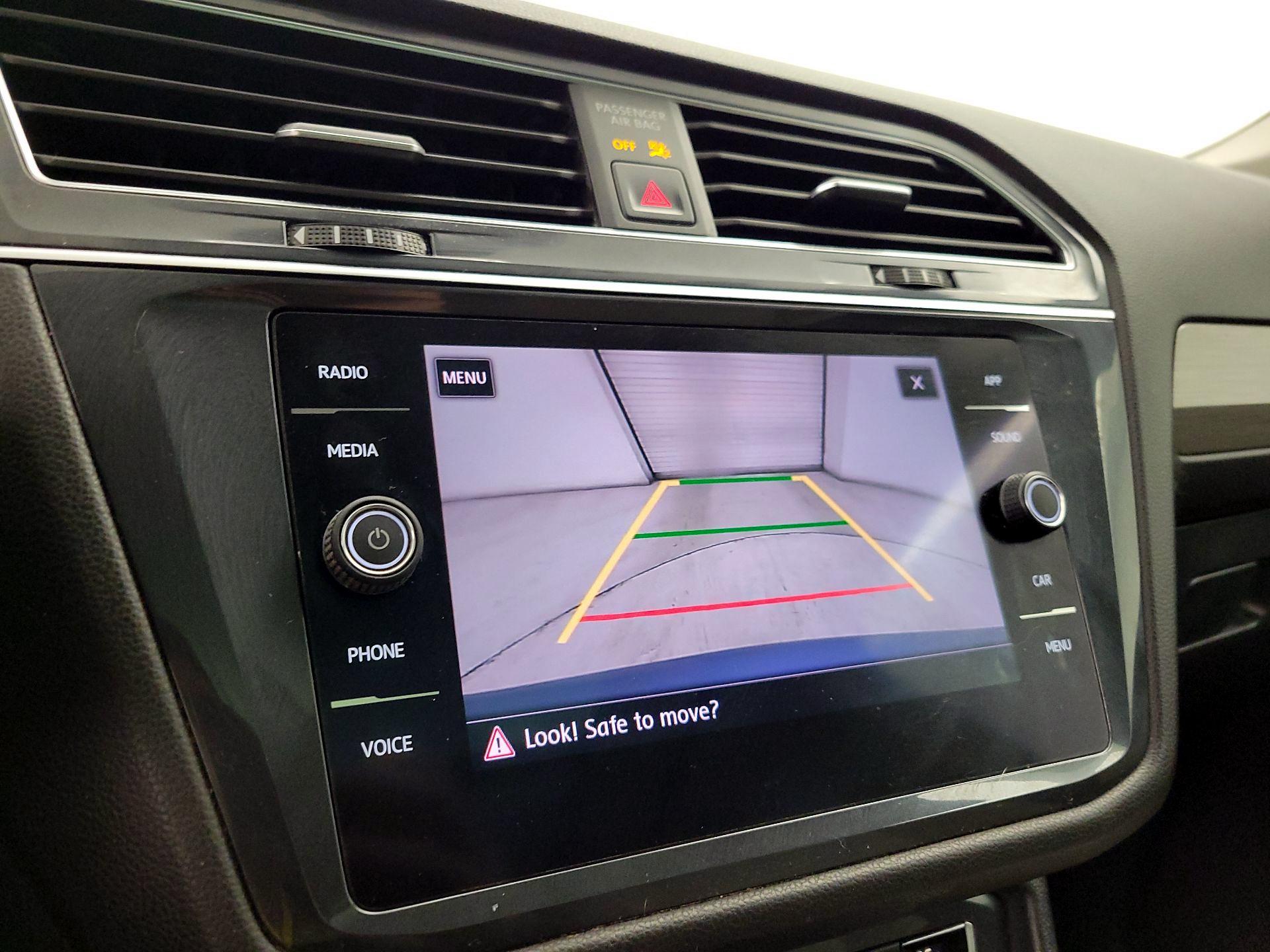 Thumbnail: 2020 Volkswagen Tiguan - 14