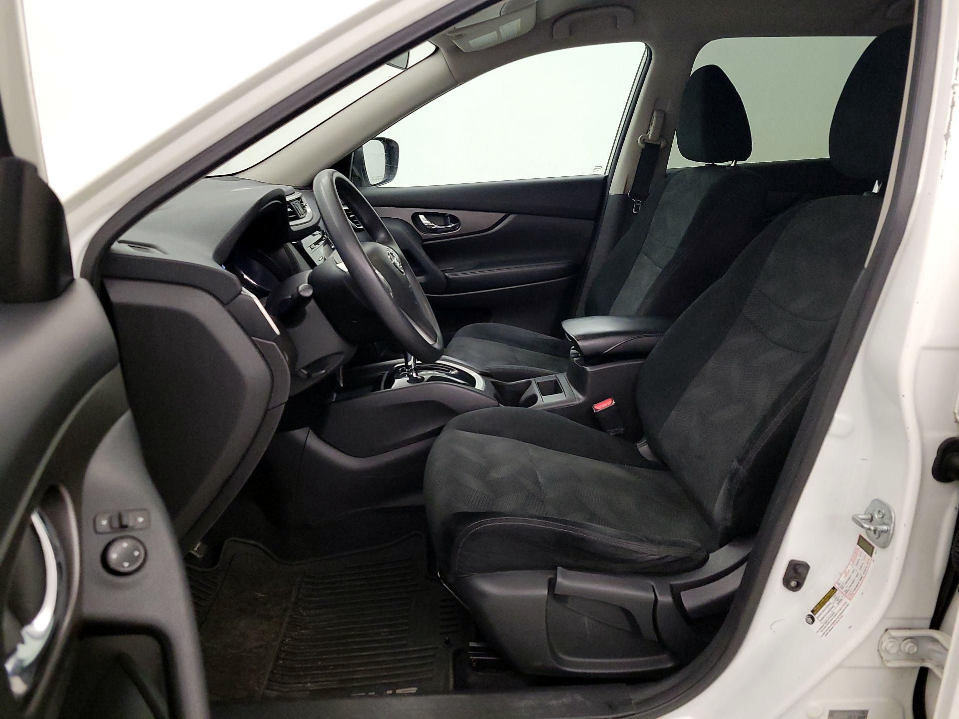 Thumbnail: 2016 Nissan Rogue - 11