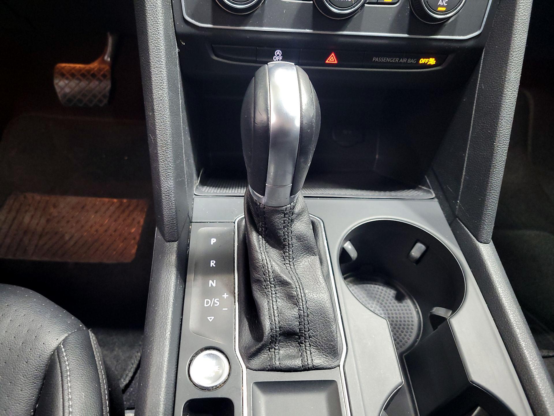 Thumbnail: 2019 Volkswagen Atlas - 17