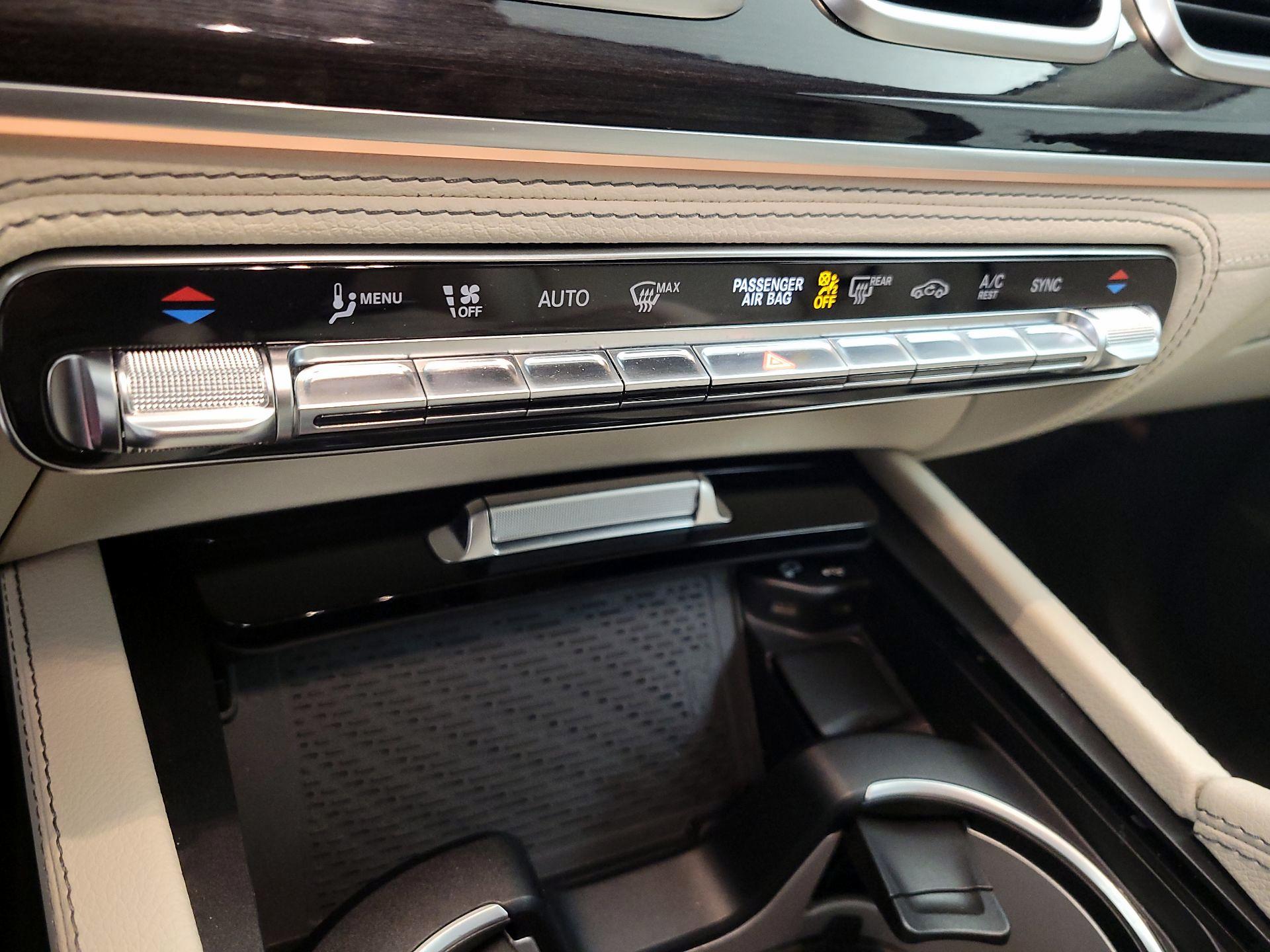 Thumbnail: 2021 Mercedes-Benz GLE - 17