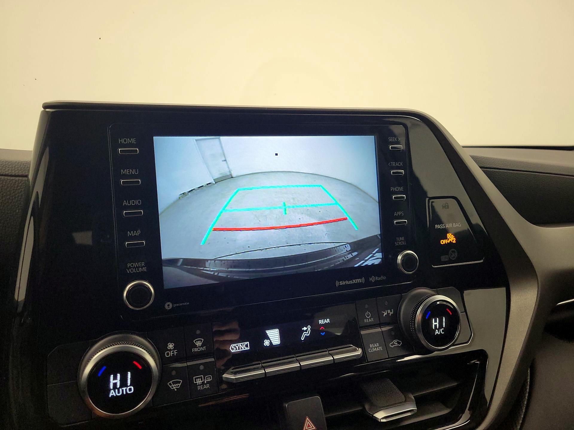 Thumbnail: 2022 Toyota Highlander - 14