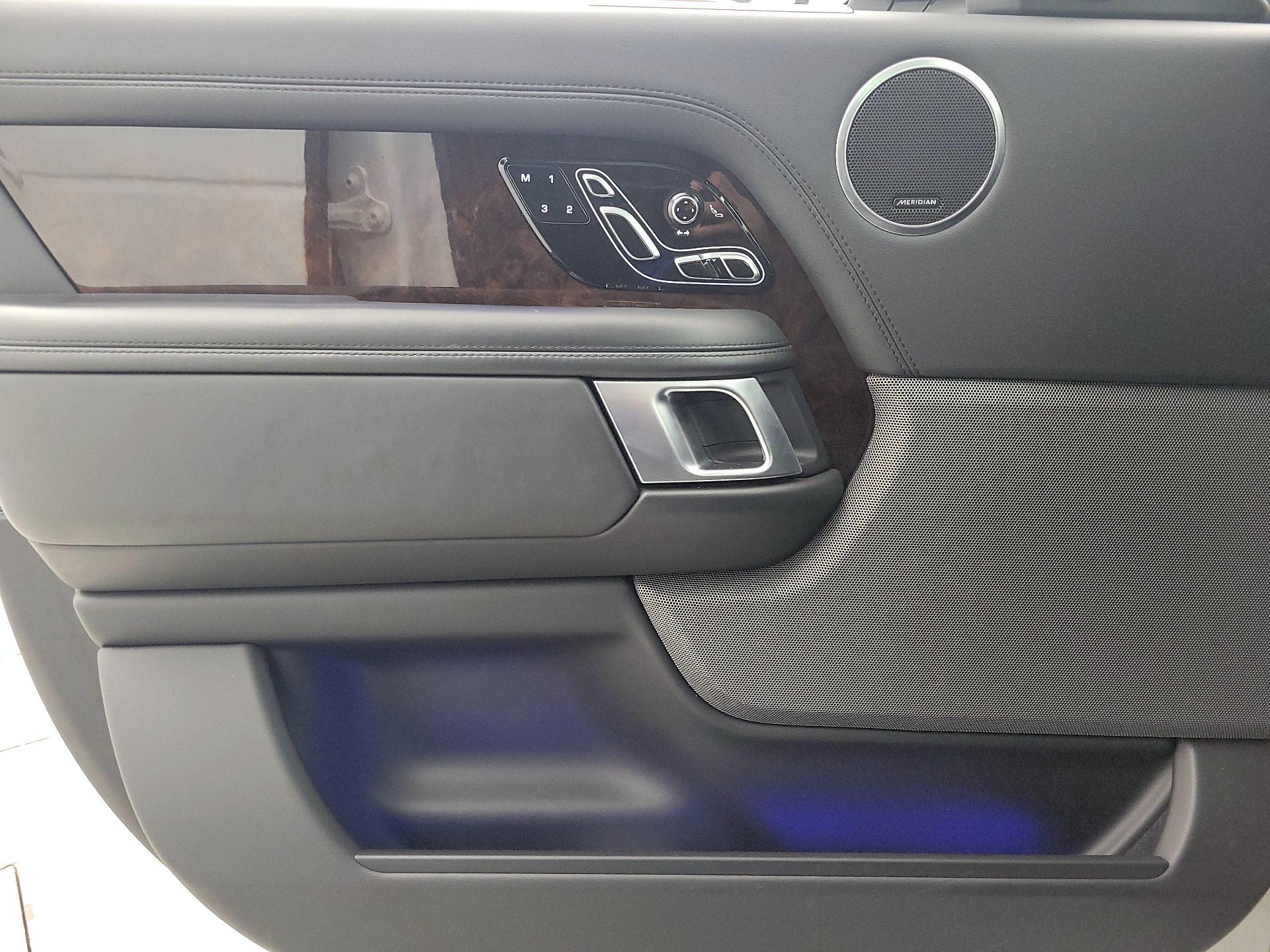 Thumbnail: 2021 Land Rover Range Rover - 12