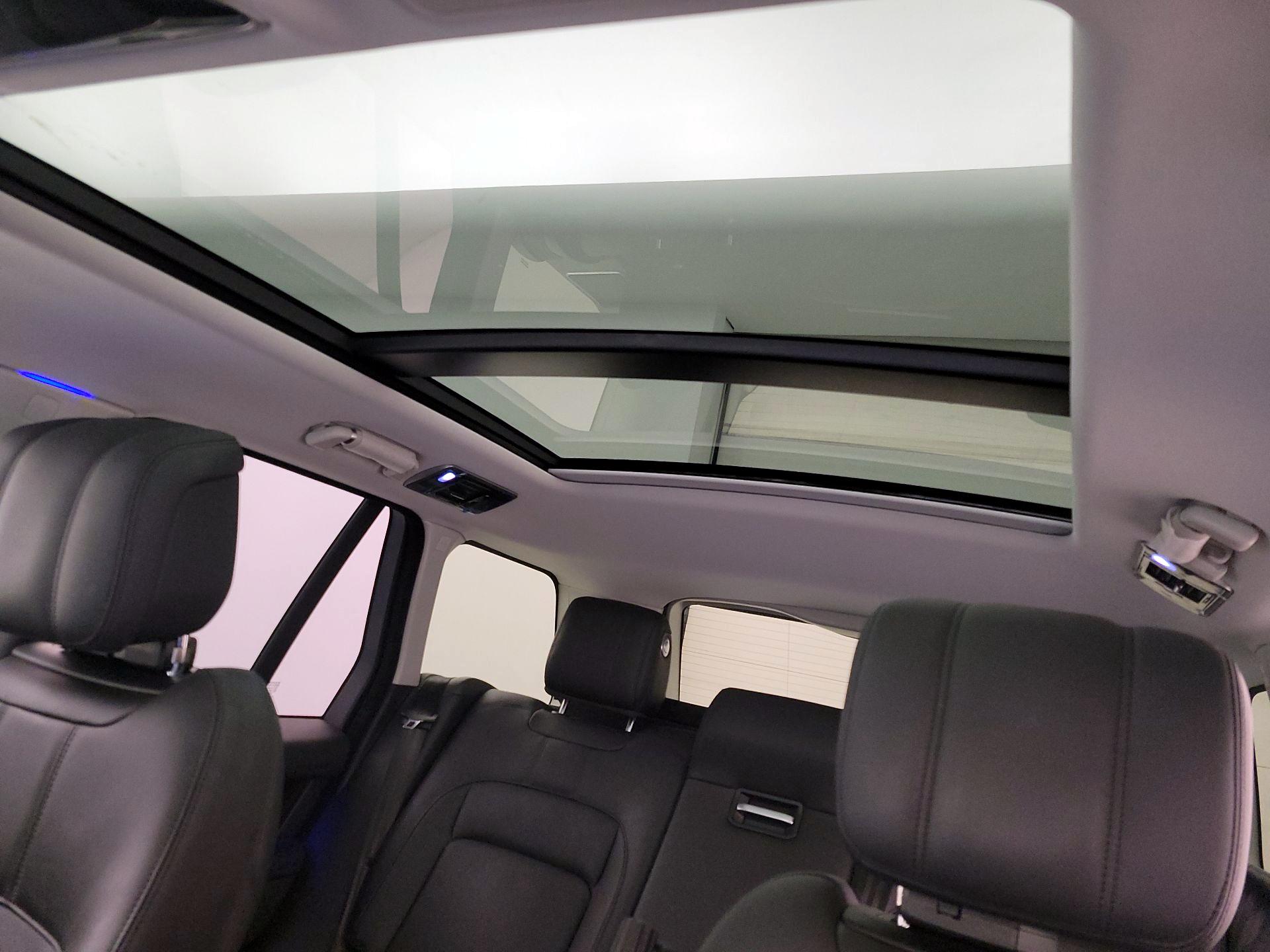 Thumbnail: 2021 Land Rover Range Rover - 19