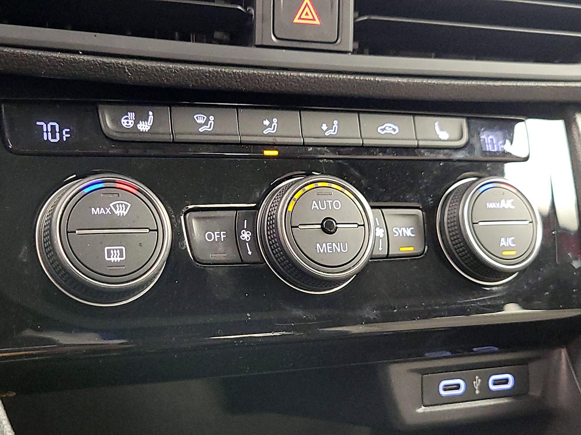 Thumbnail: 2020 Volkswagen Jetta - 16