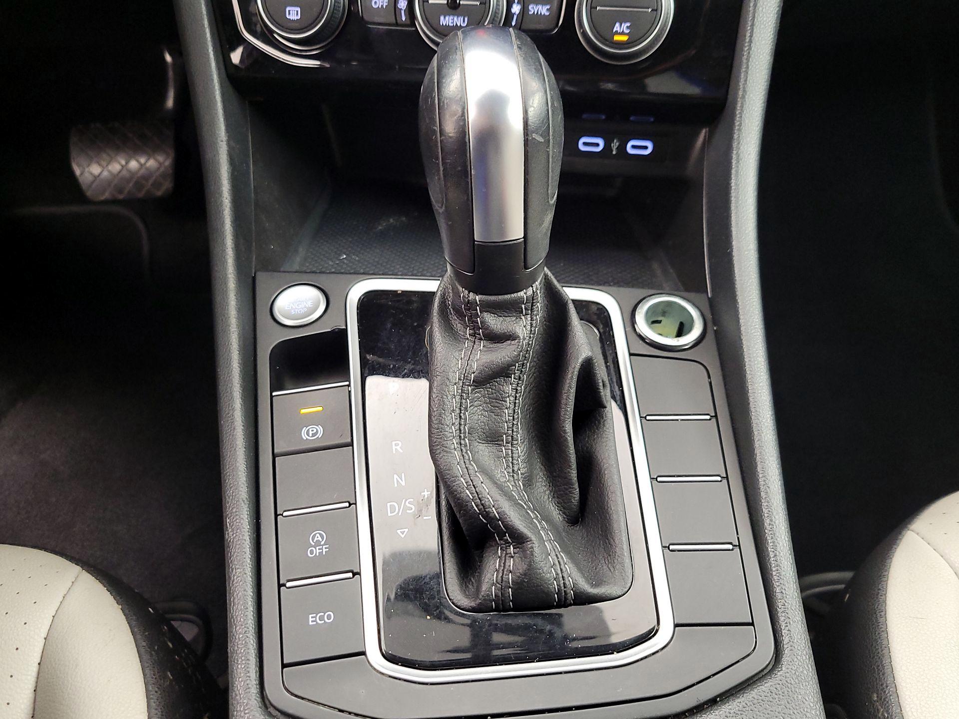 Thumbnail: 2020 Volkswagen Jetta - 17