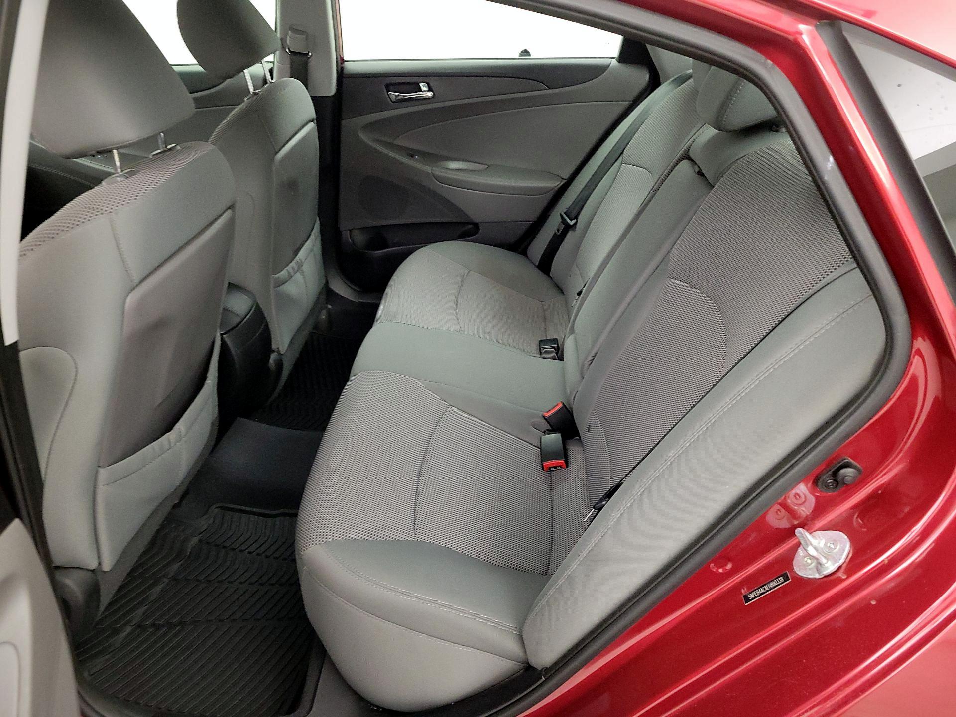 Thumbnail: 2014 Hyundai Sonata - 19