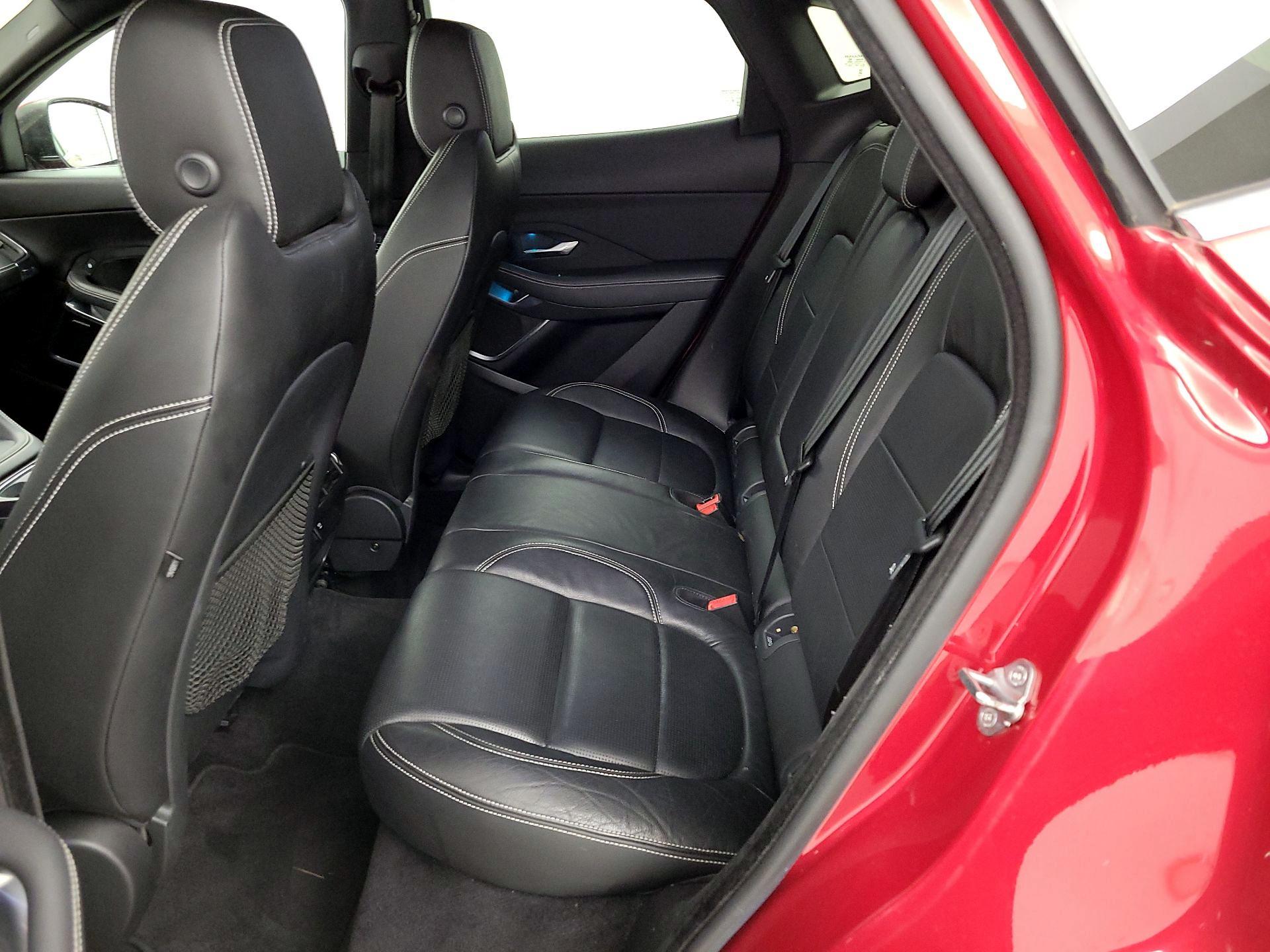 Thumbnail: 2018 Jaguar E-Pace - 19