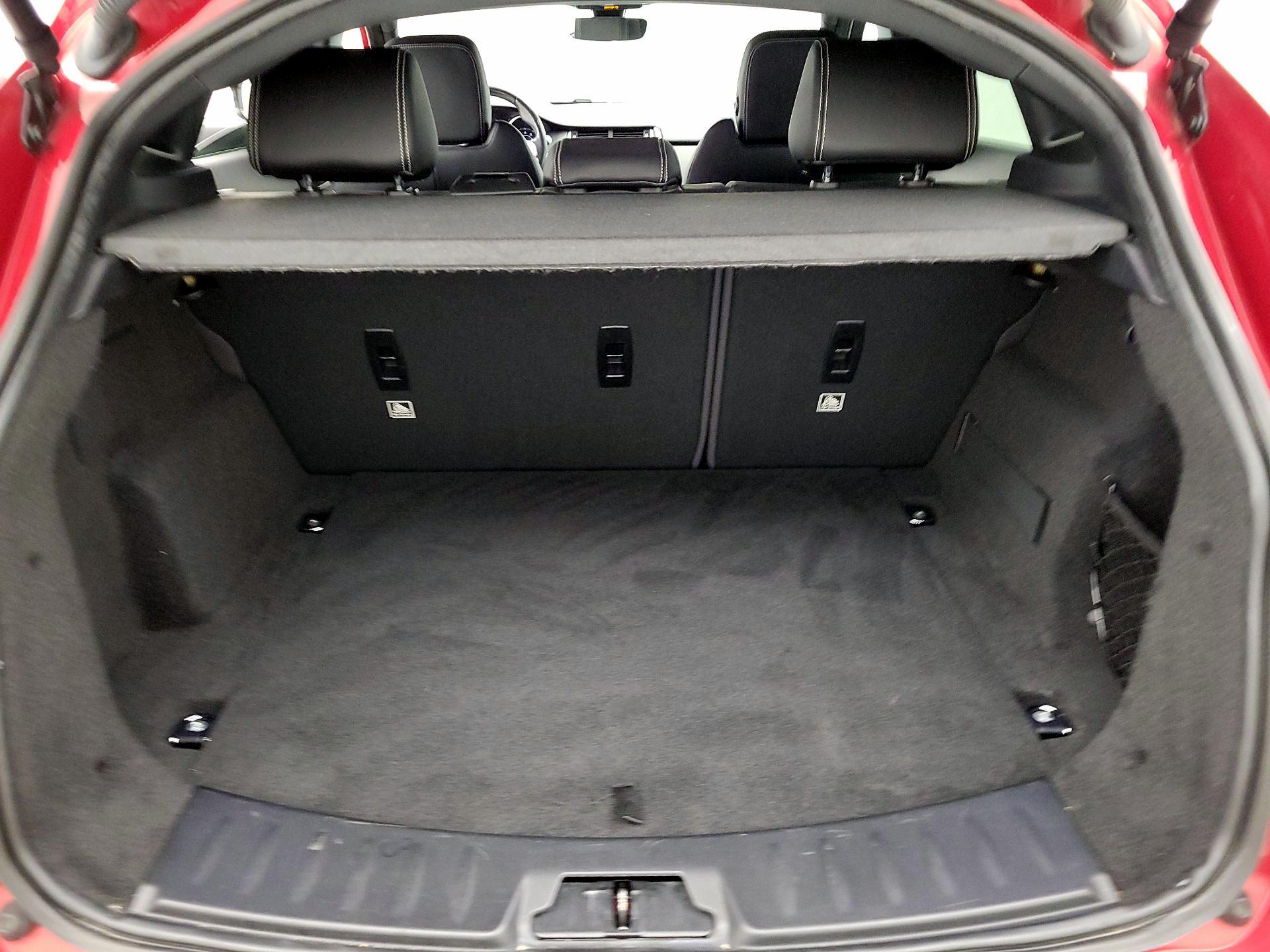 Thumbnail: 2018 Jaguar E-Pace - 20